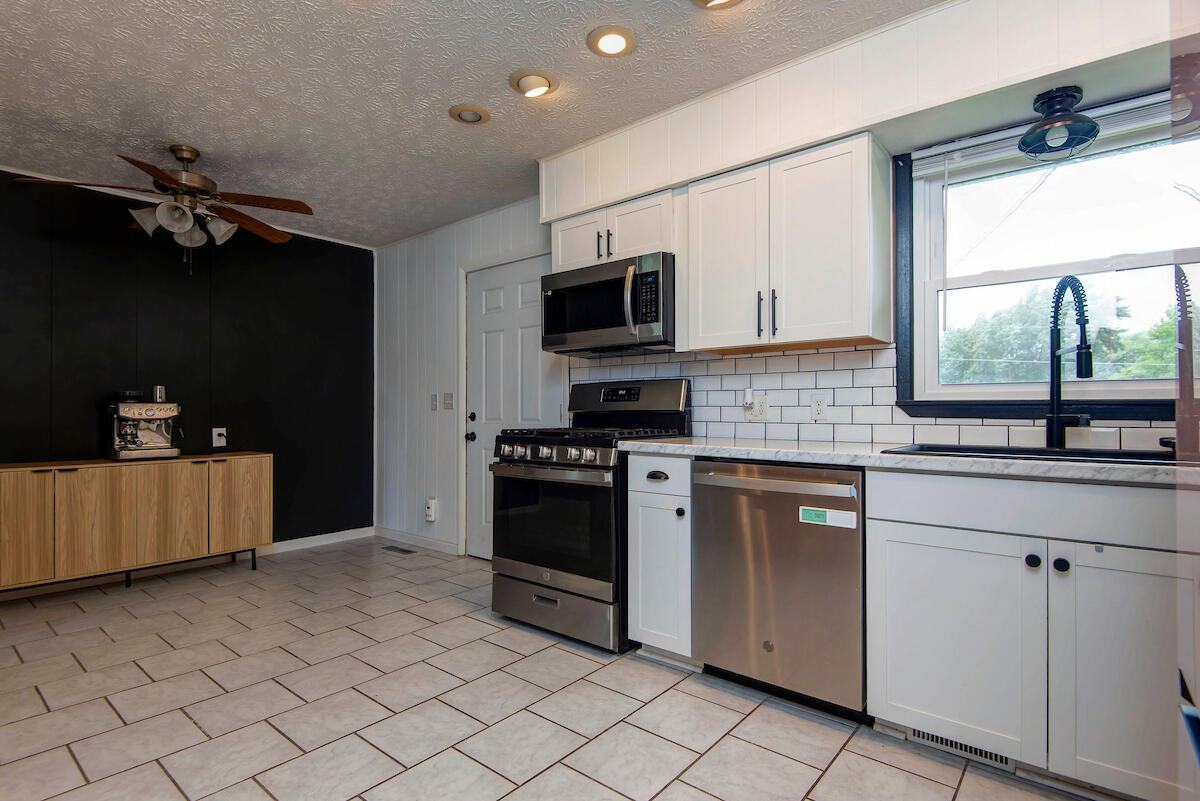 701 Spruce Street Property Photo 9
