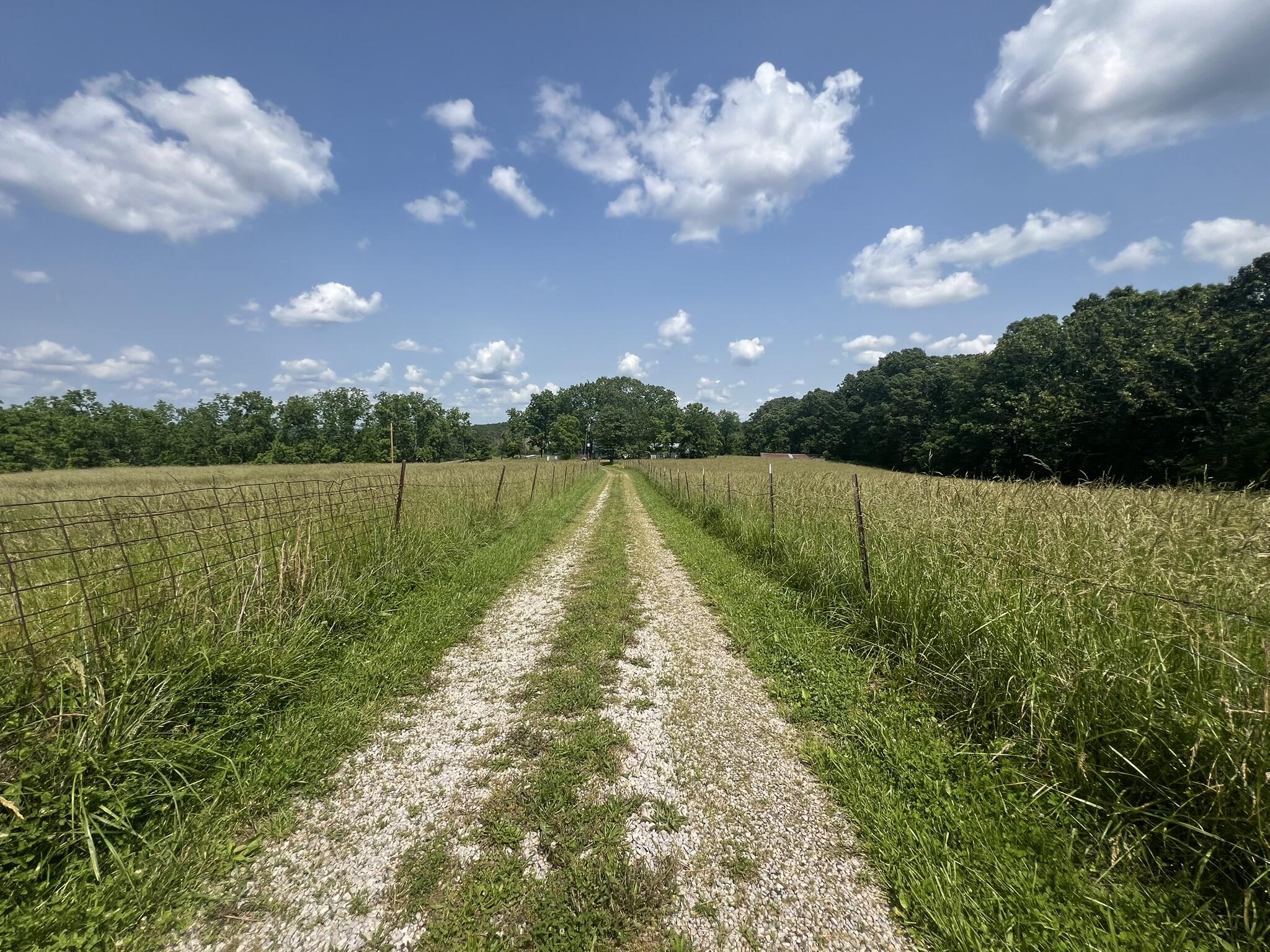 1208 South Highway 137 Property Photo 2