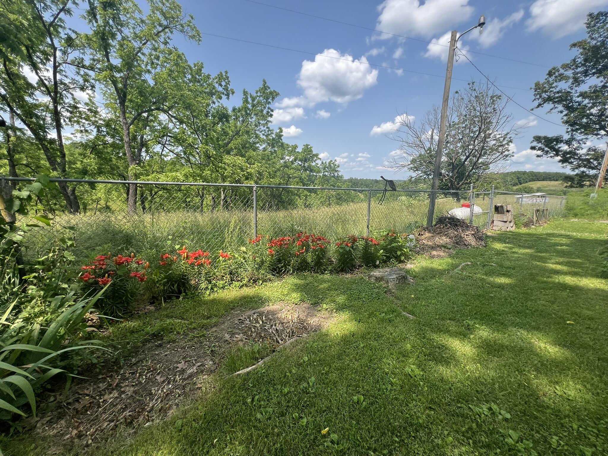 1208 South Highway 137 Property Photo 8