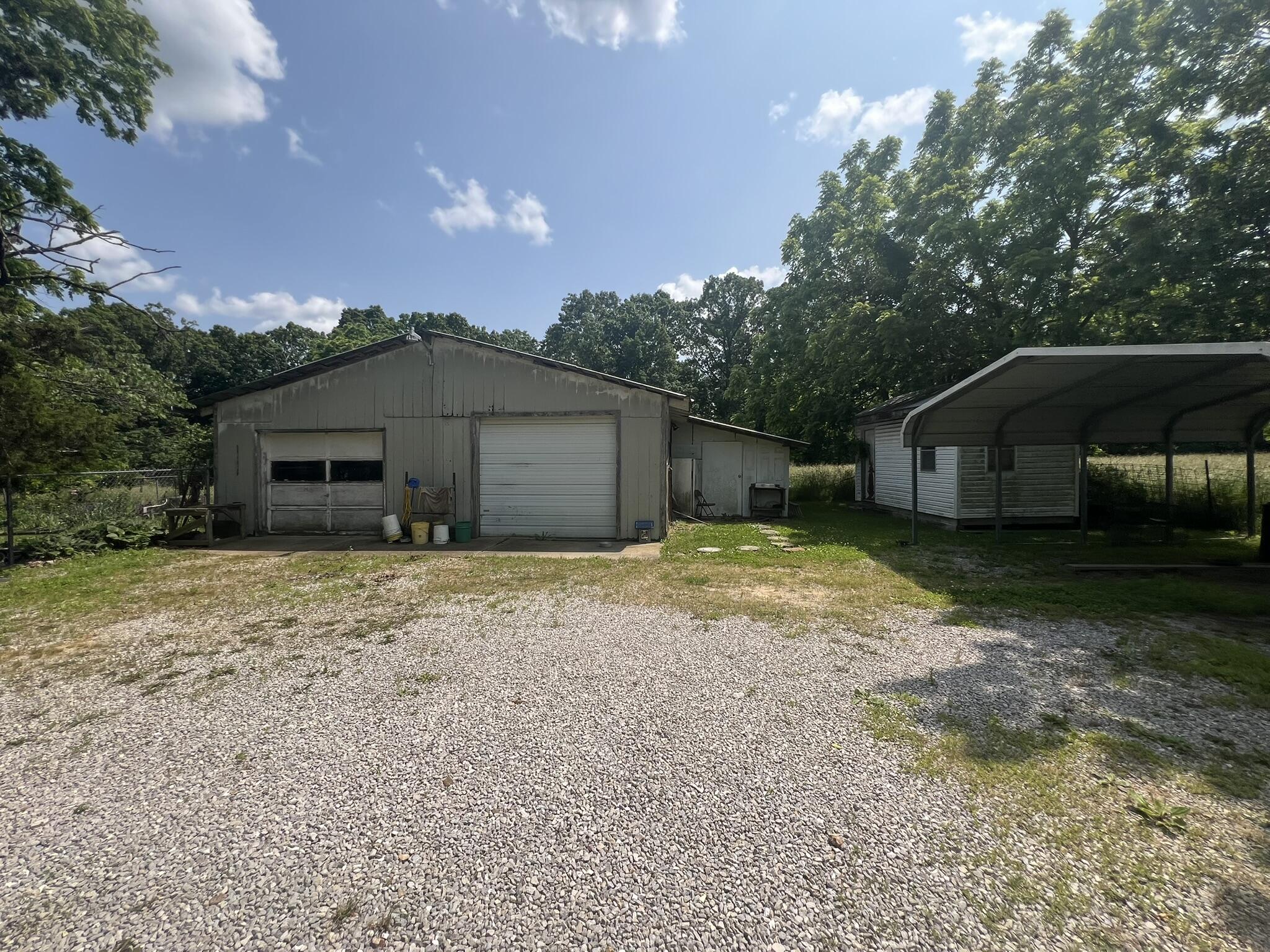 1208 South Highway 137 Property Photo 21