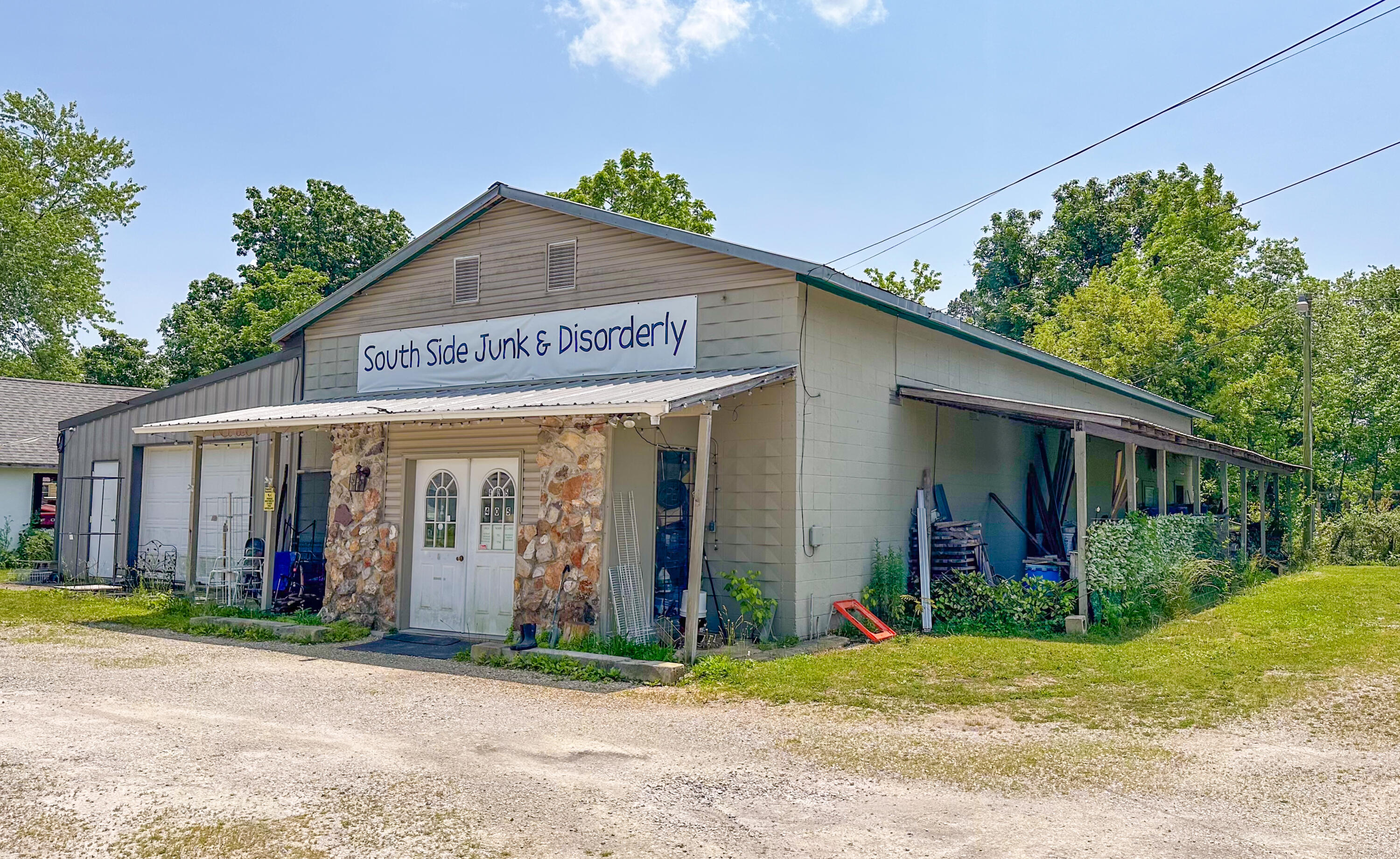 405 West Clouse Street Property Photo 1