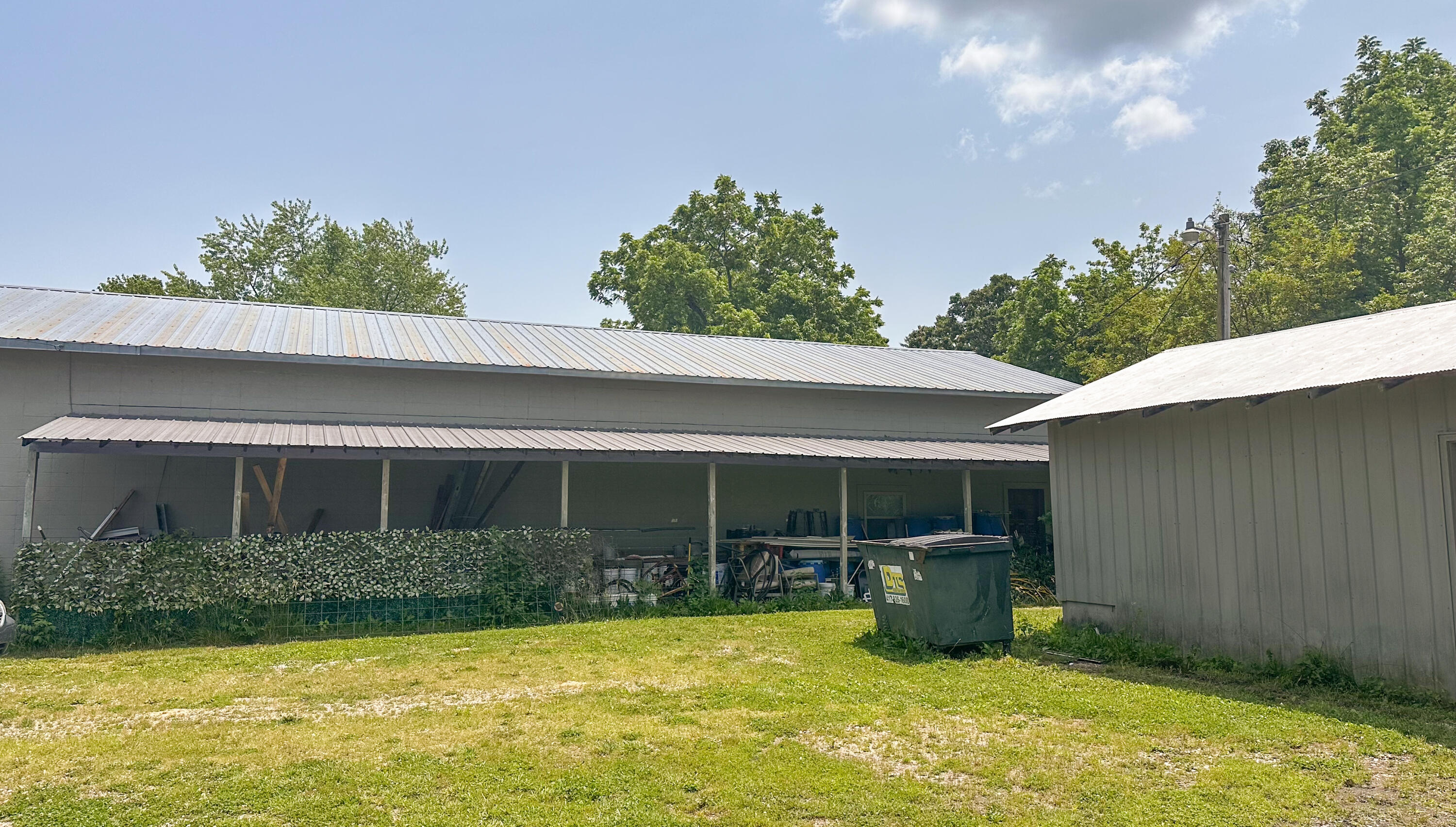405 West Clouse Street Property Photo 7