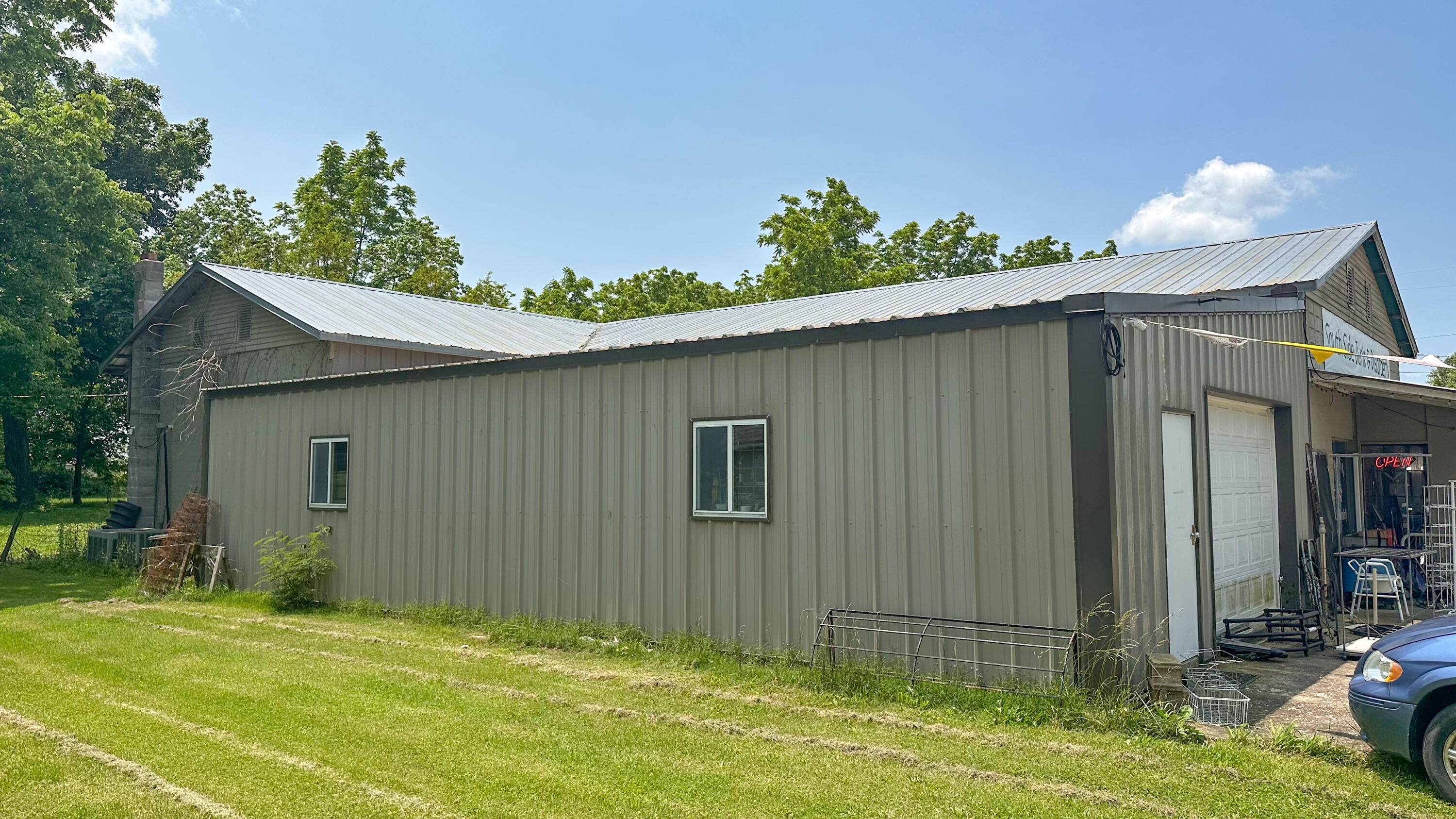 405 West Clouse Street Property Photo 8