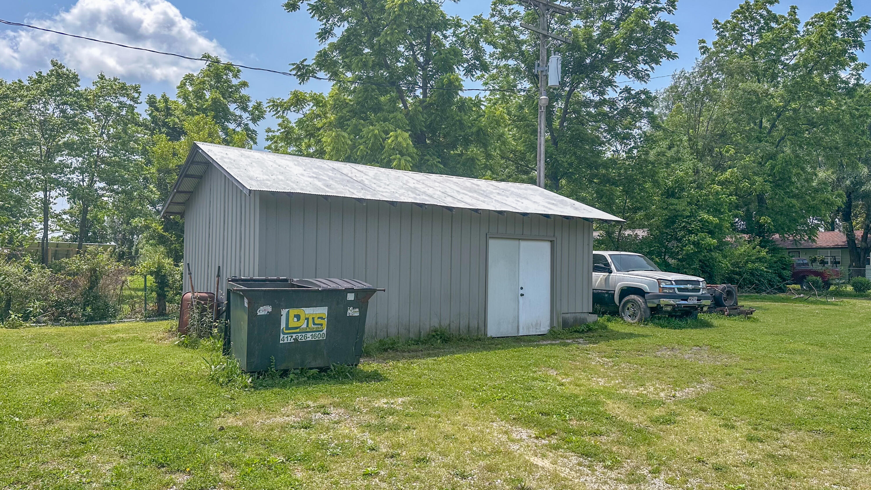 405 West Clouse Street Property Photo 9