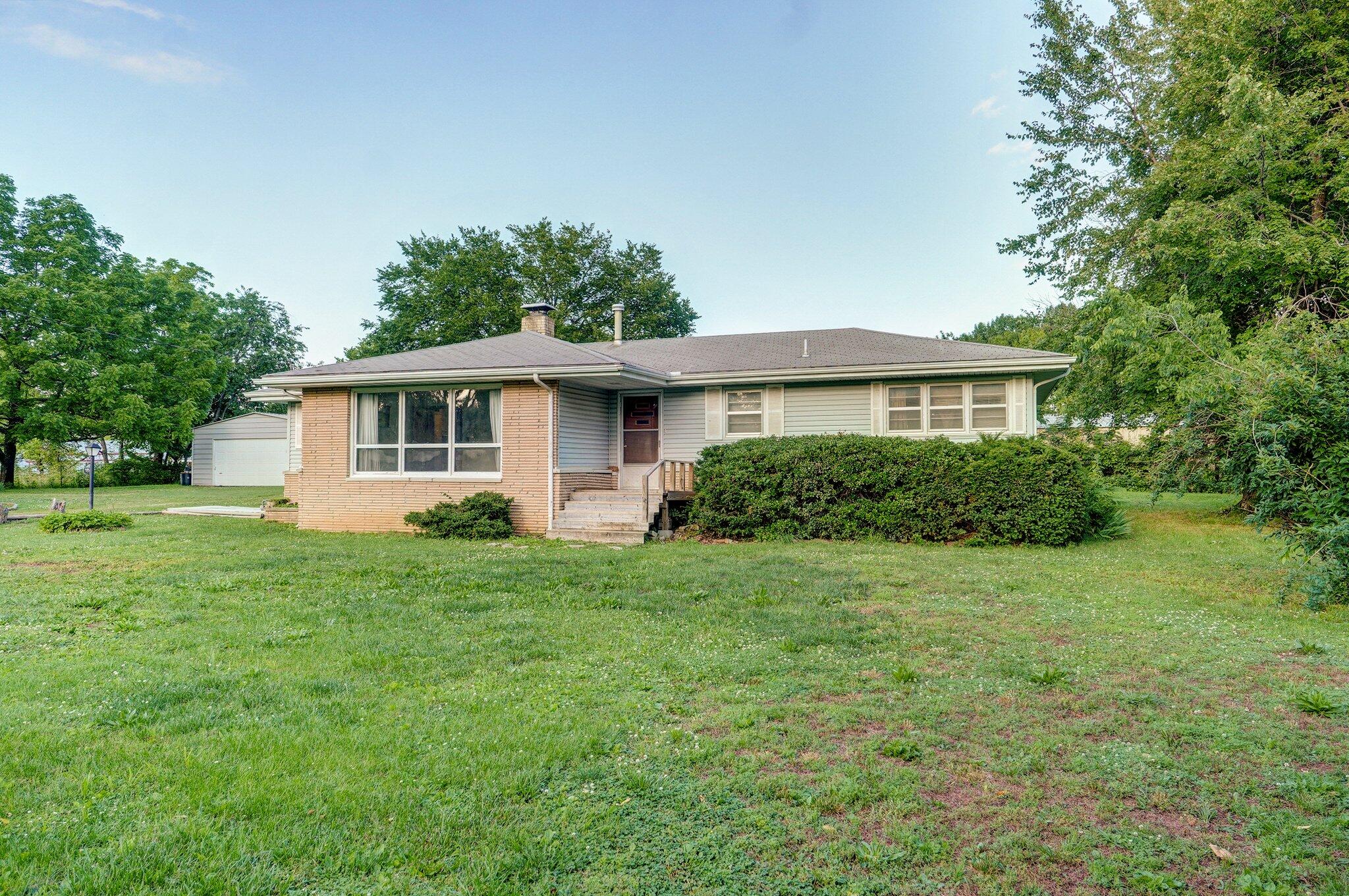 510 East College Street Property Photo 2