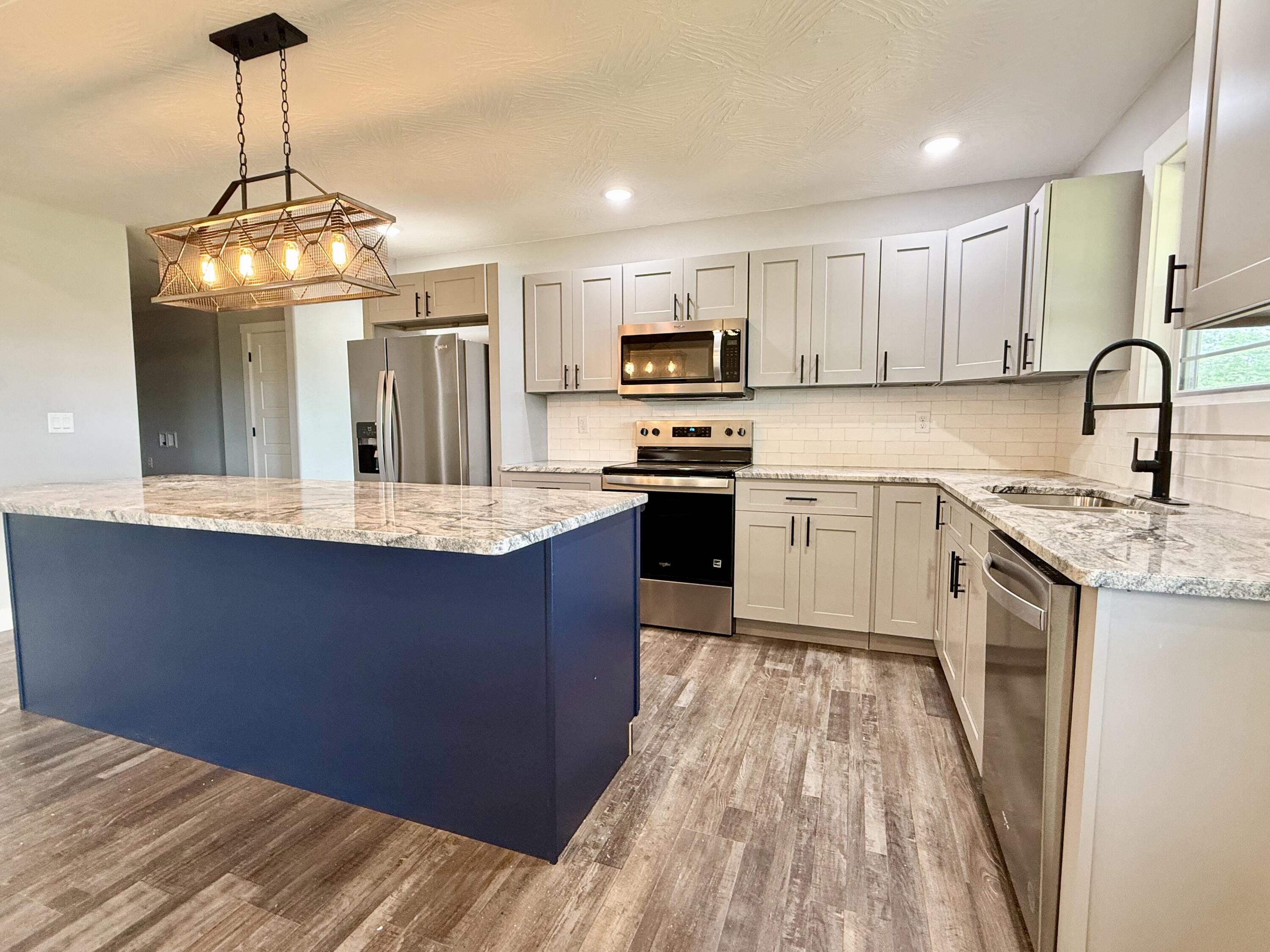 185 Sunshine Avenue Property Photo 8