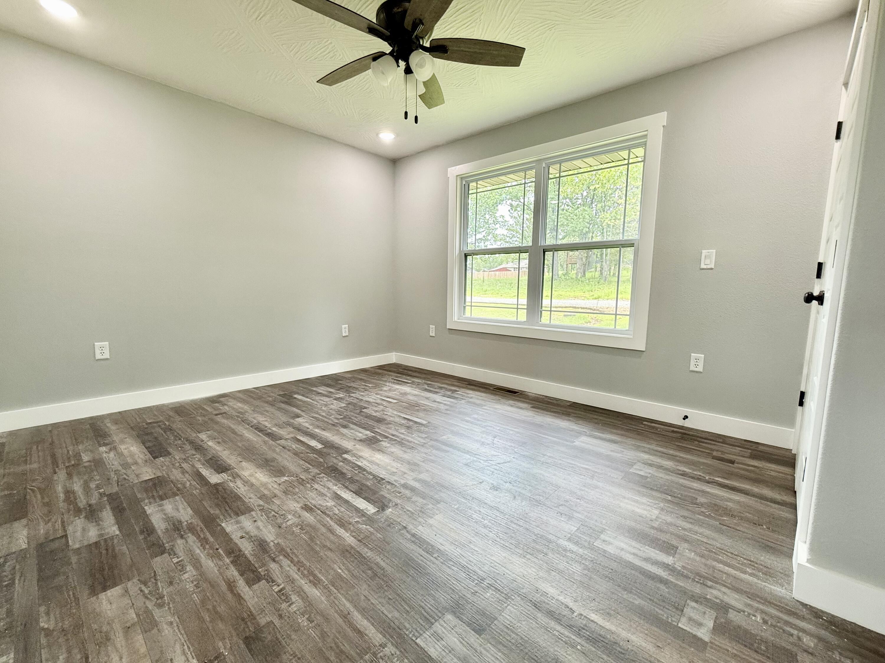 185 Sunshine Avenue Property Photo 17