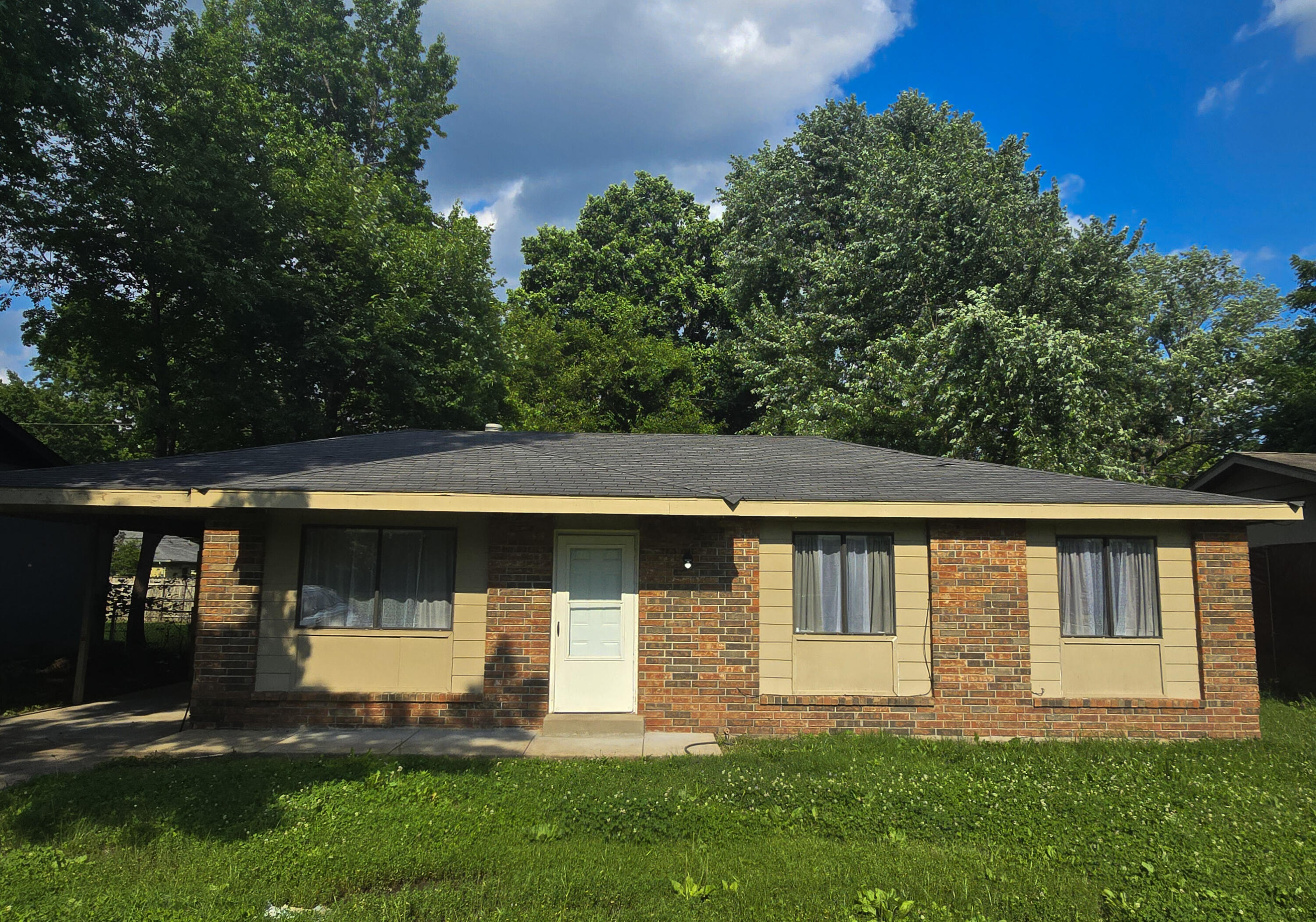 2460 South National Avenue Property Photo 1