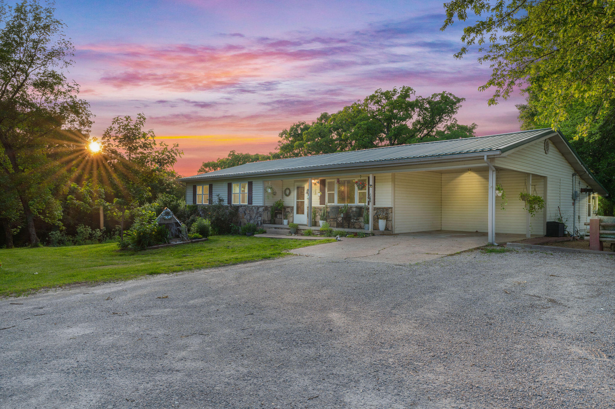19326 Boat Dock Road West Property Photo 2