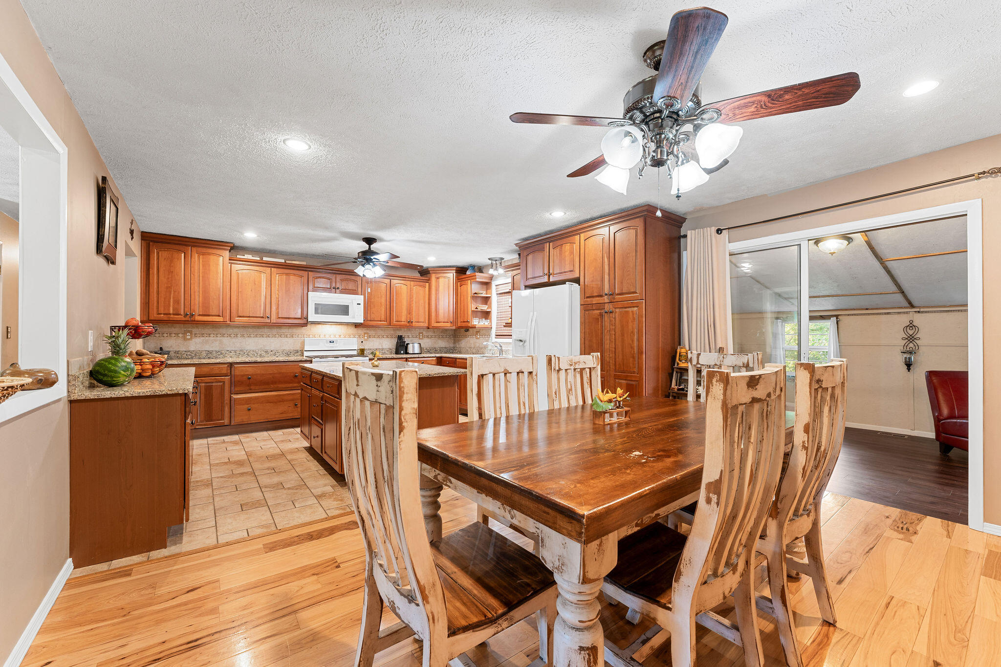 19326 Boat Dock Road West Property Photo 6