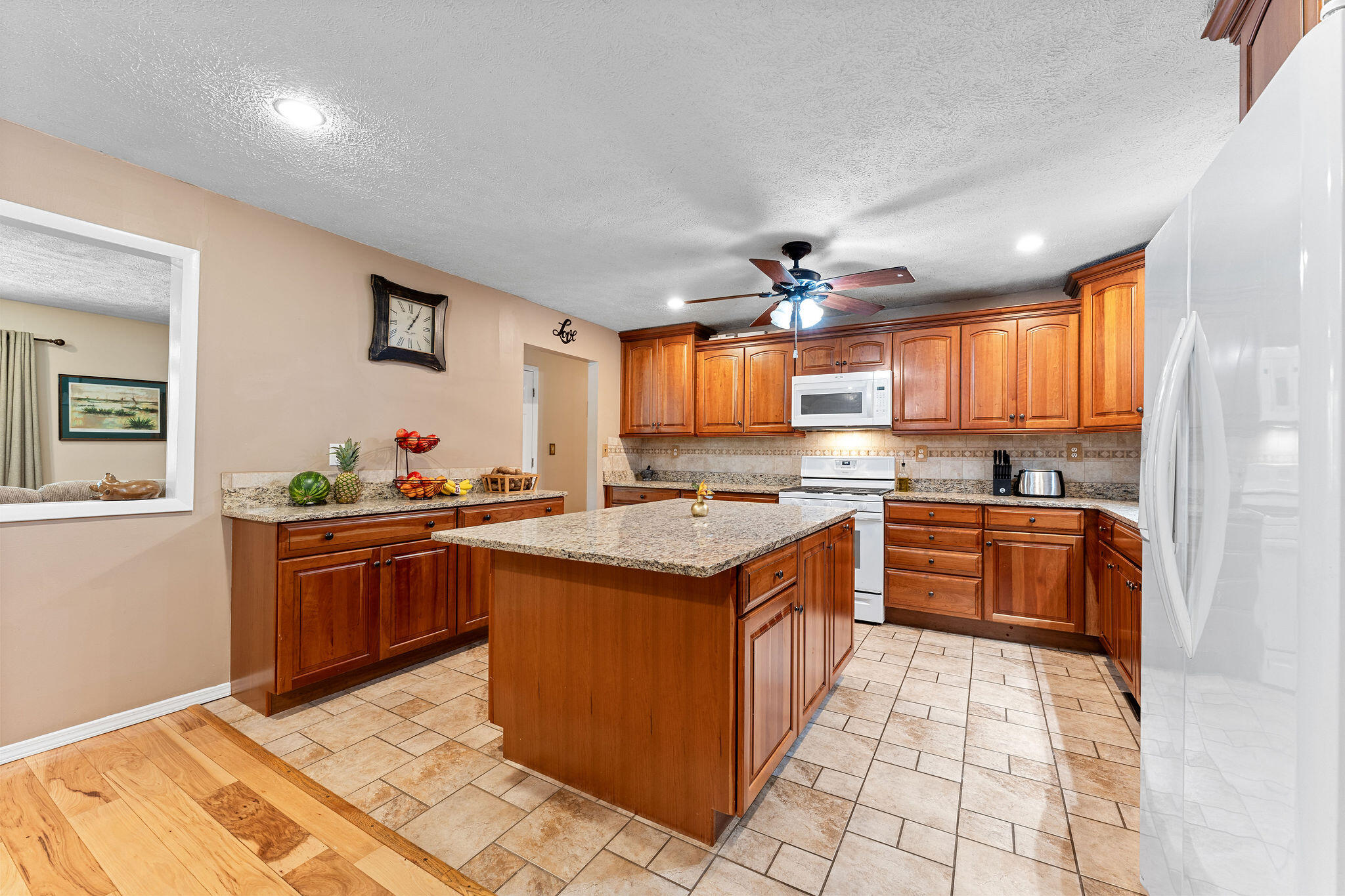 19326 Boat Dock Road West Property Photo 8