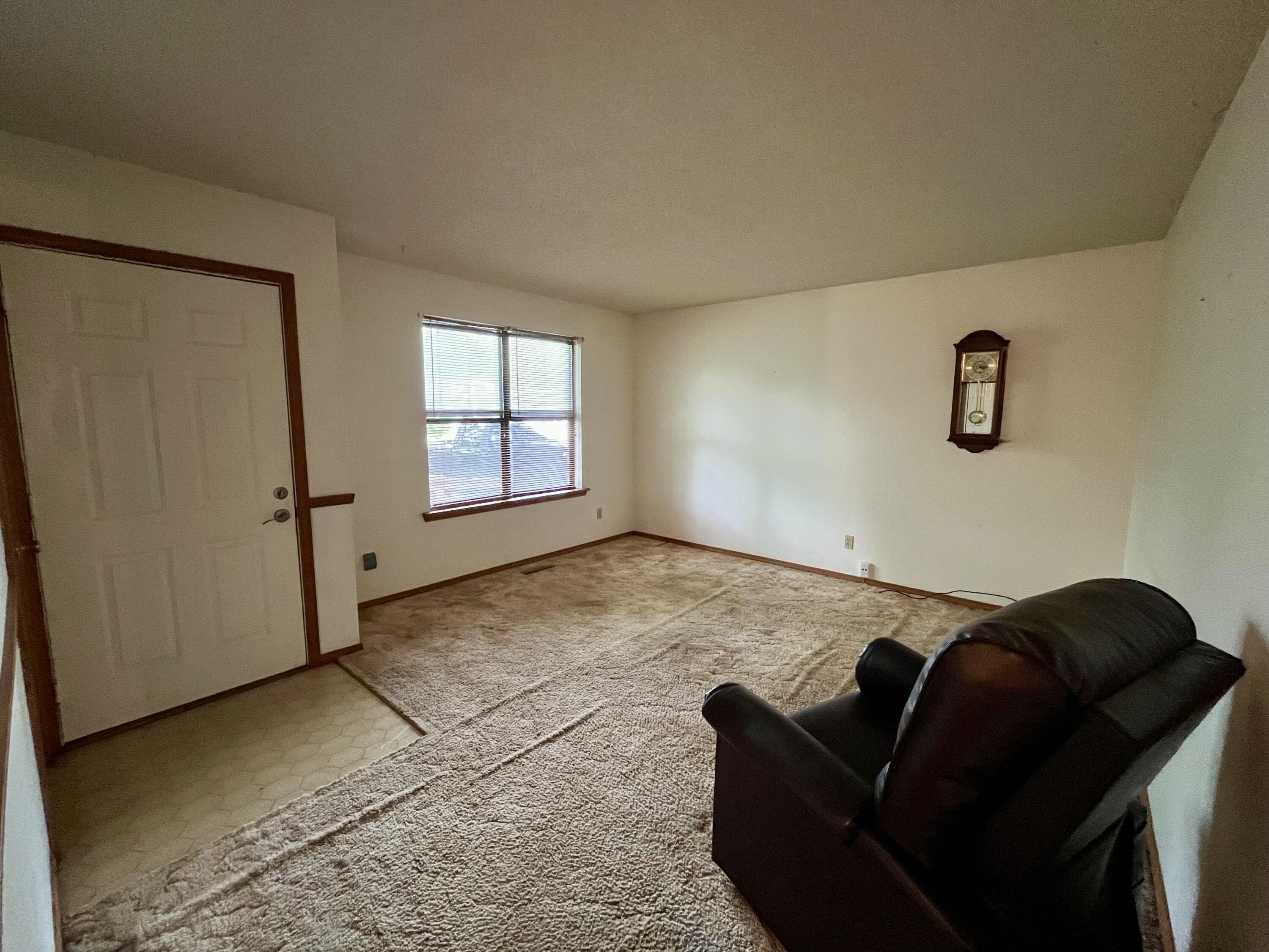 2155 East Redwood Street Property Photo 8