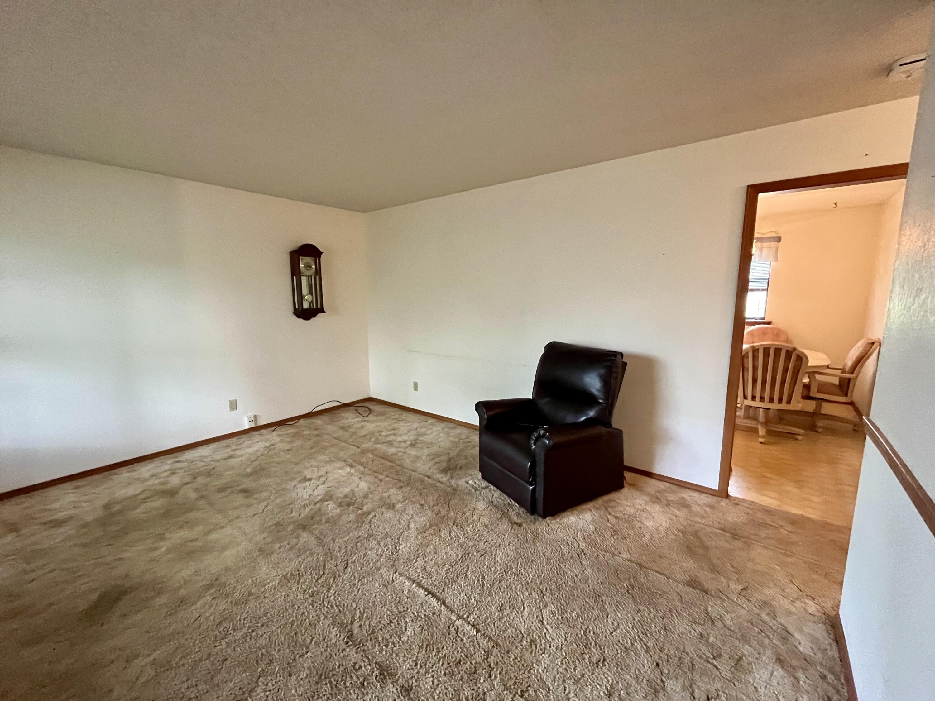 2155 East Redwood Street Property Photo 9