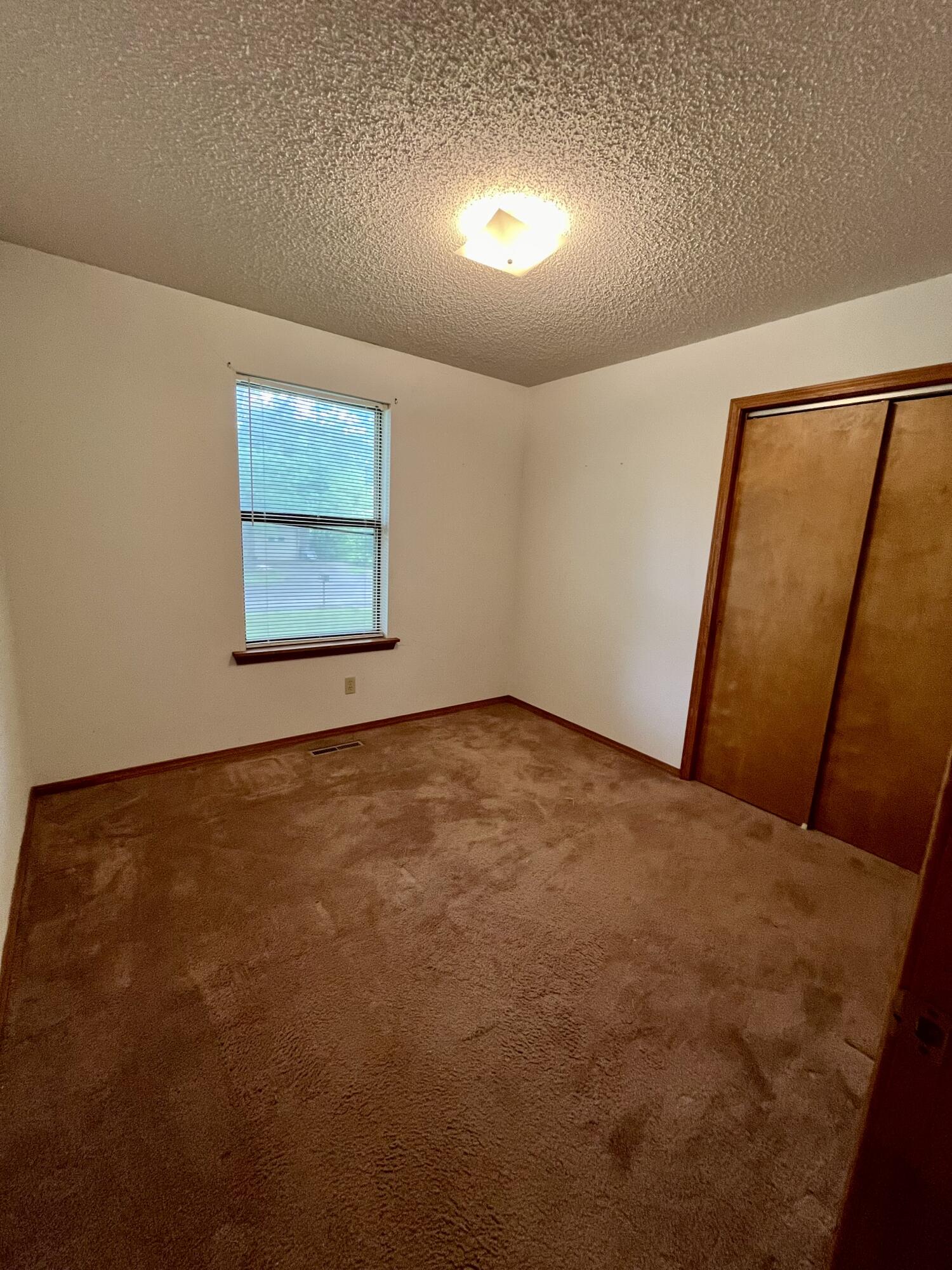 2155 East Redwood Street Property Photo 13