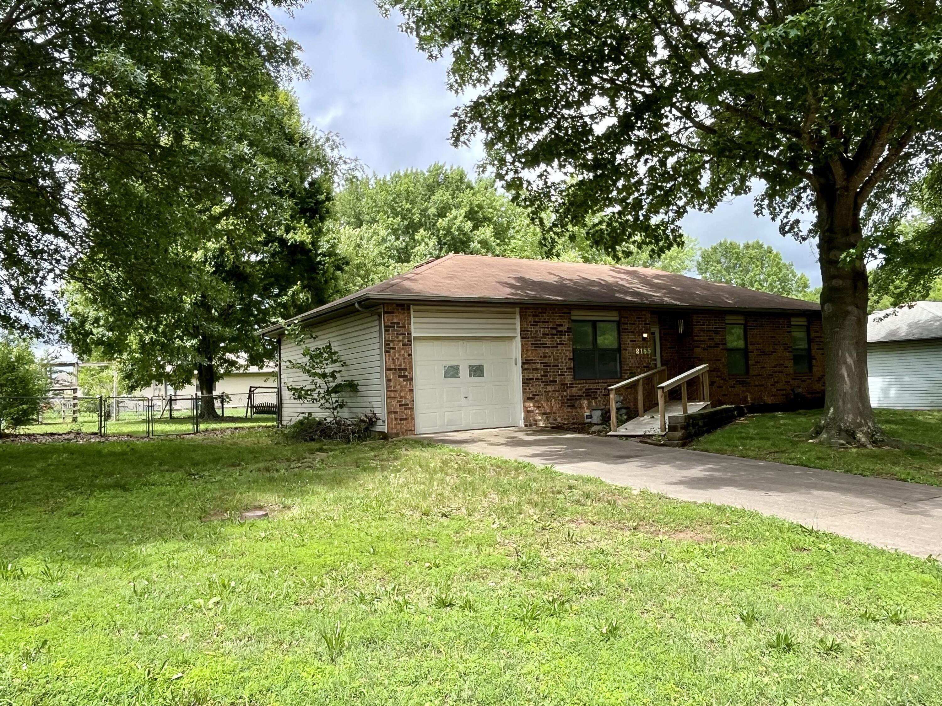 2155 East Redwood Street Property Photo 17