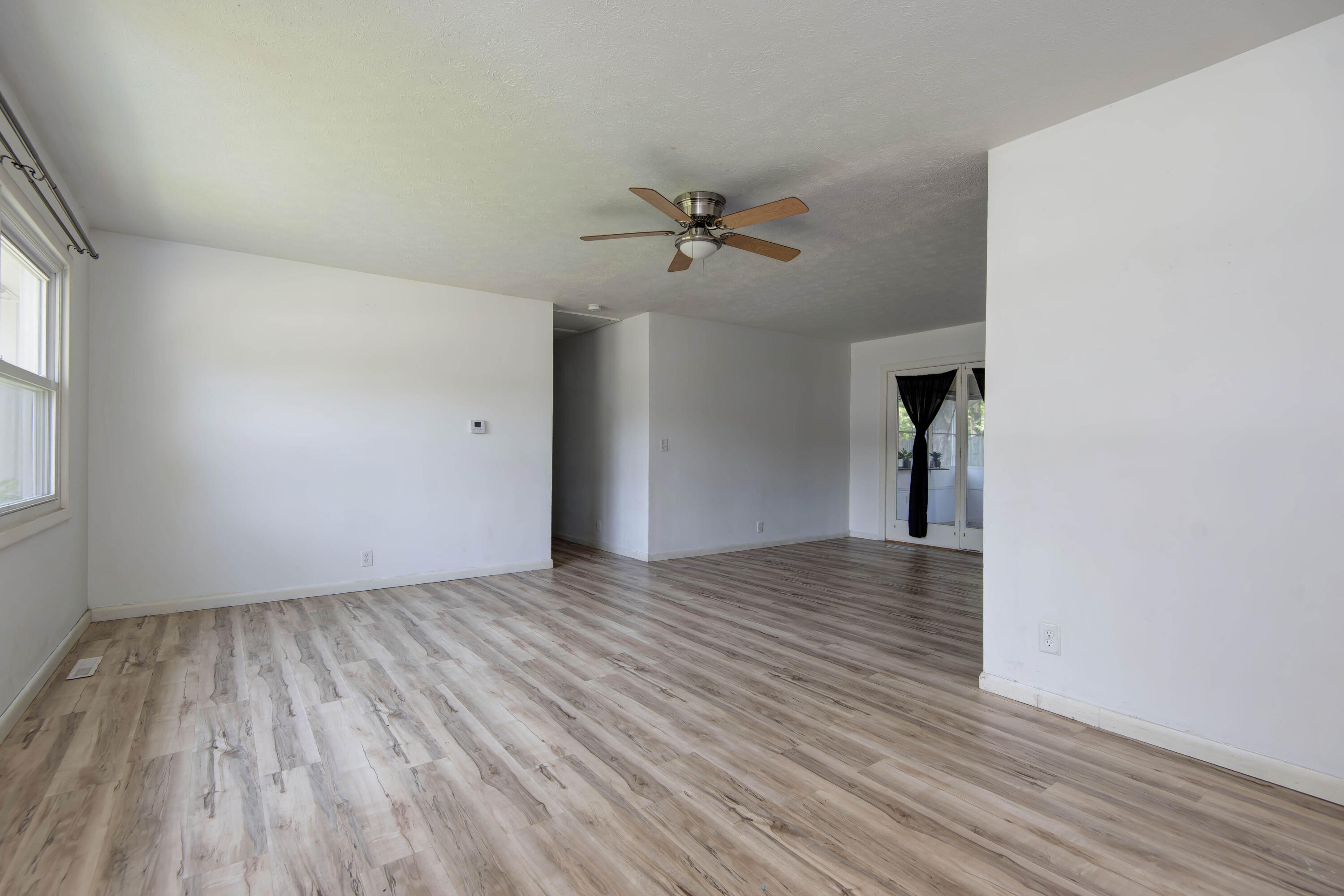 3019 South Dayton Avenue Property Photo 3