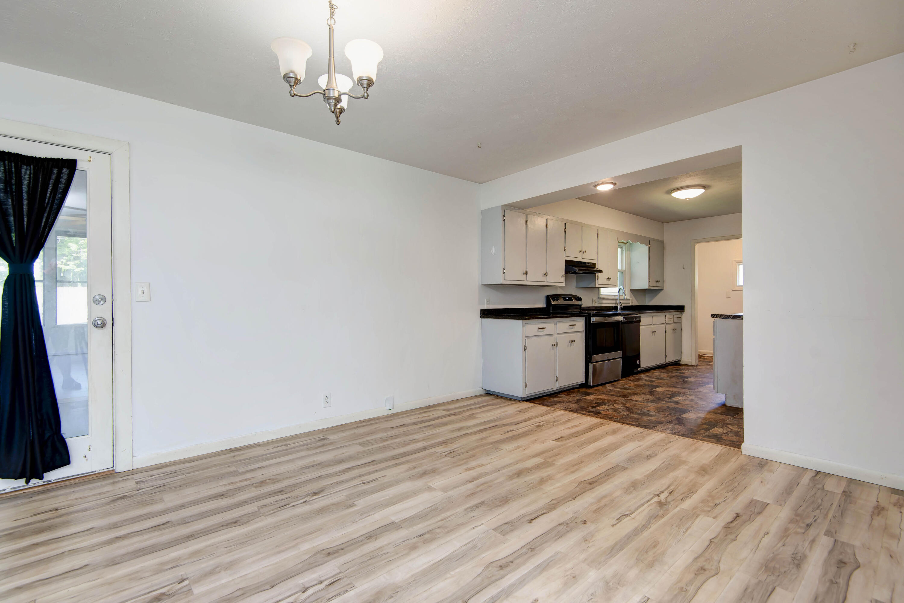 3019 South Dayton Avenue Property Photo 6