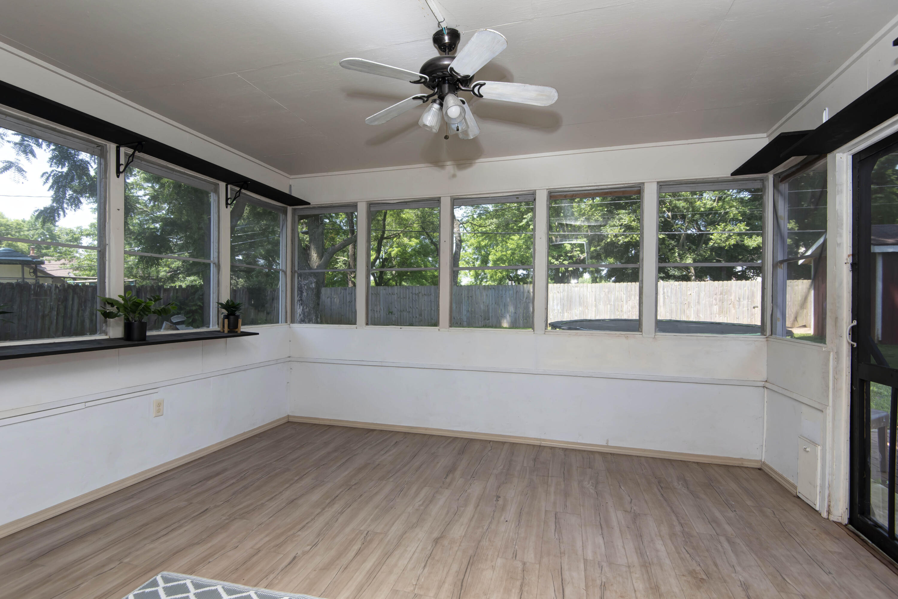 3019 South Dayton Avenue Property Photo 16