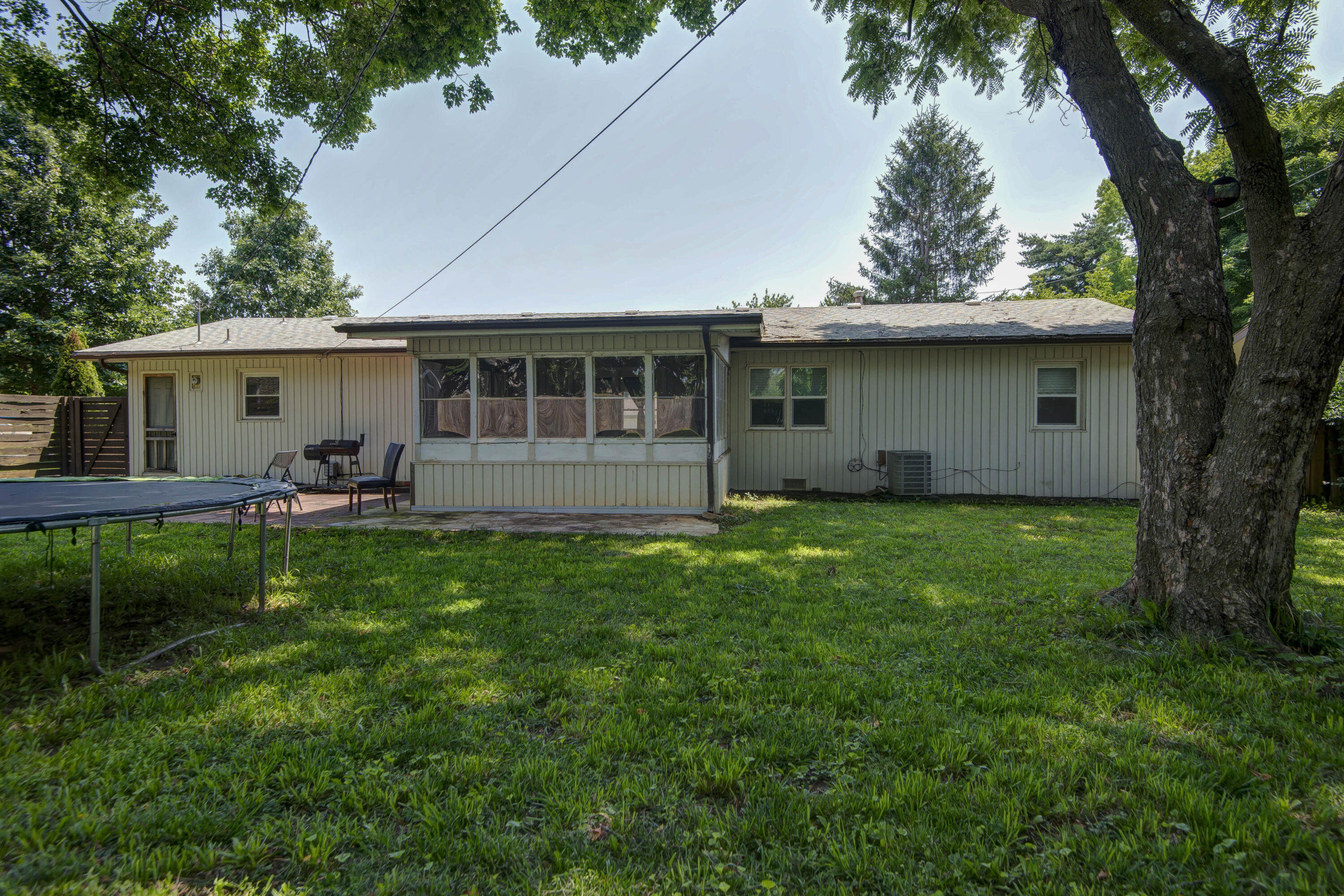 3019 South Dayton Avenue Property Photo 19
