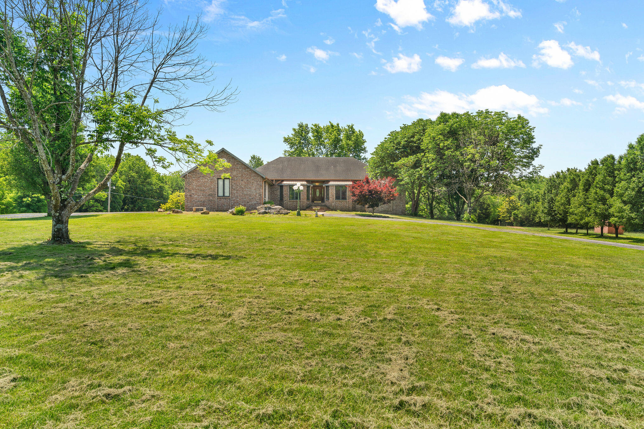 5080 East Farm Road 168 Property Photo 1