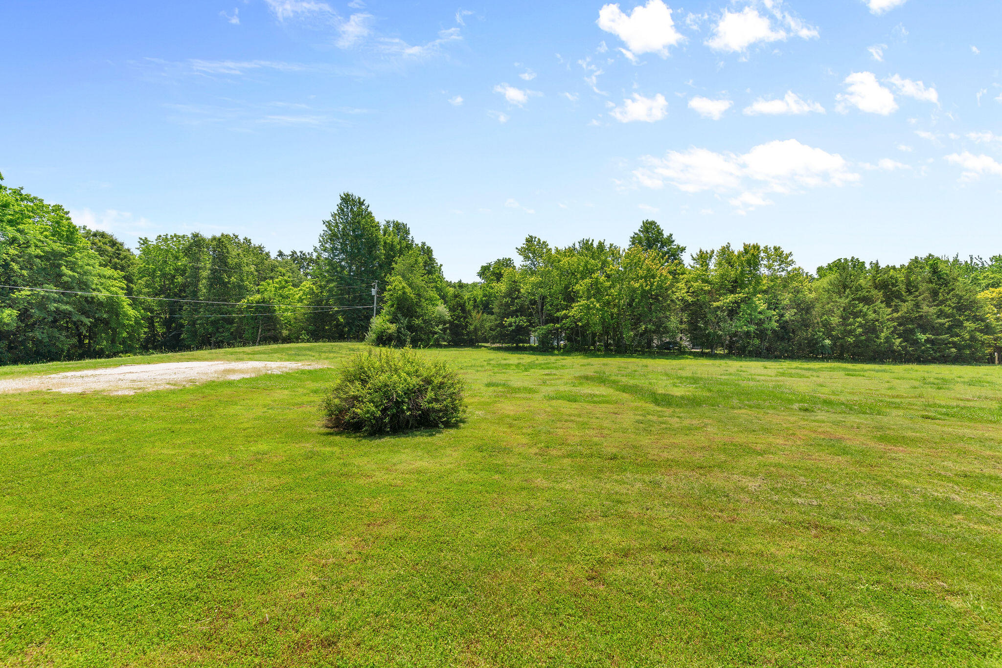5080 East Farm Road 168 Property Photo 3