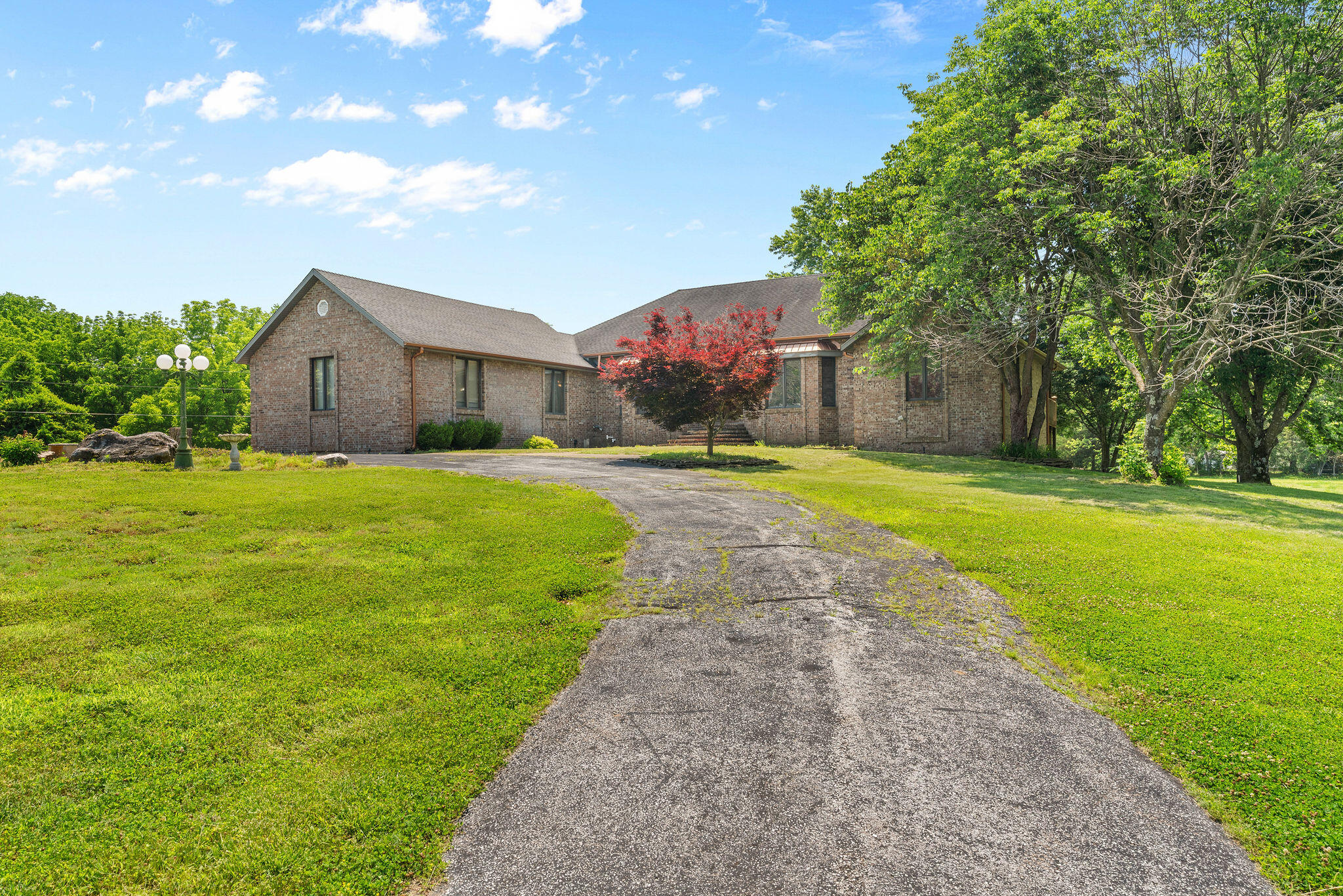 5080 East Farm Road 168 Property Photo 4