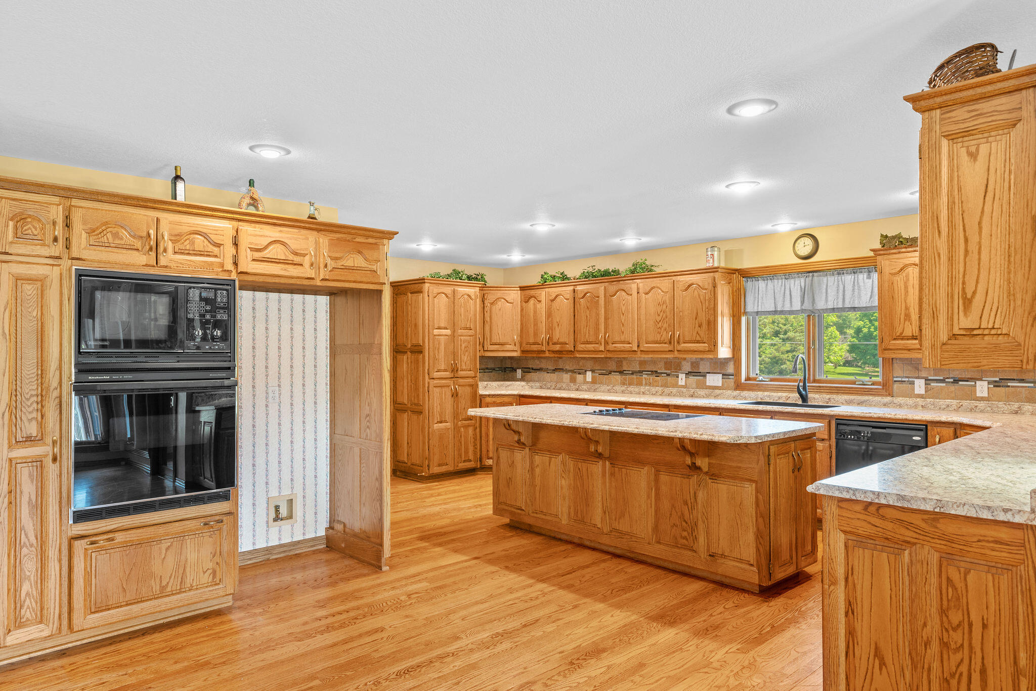 5080 East Farm Road 168 Property Photo 10
