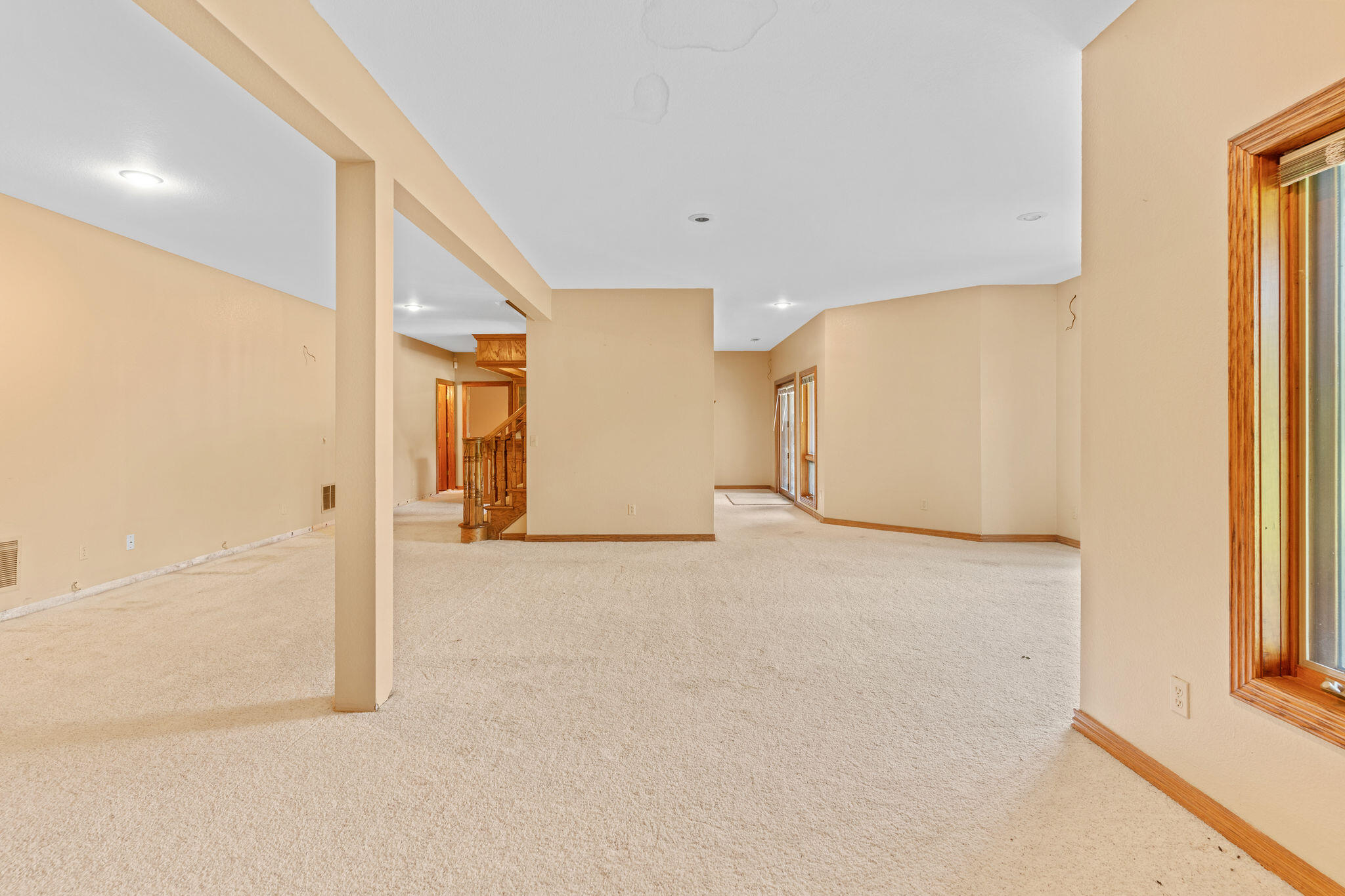 5080 East Farm Road 168 Property Photo 33