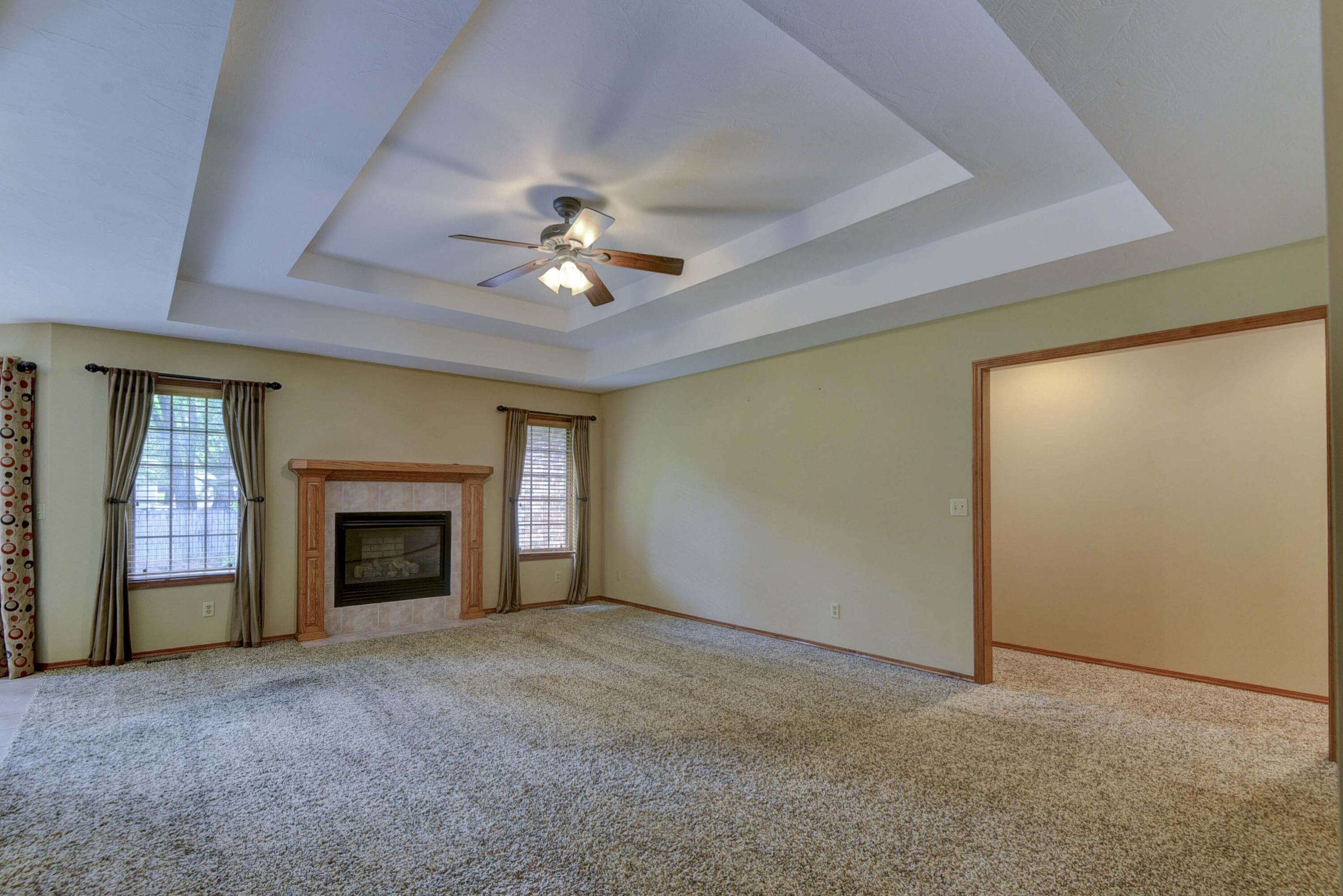 5513 South Maryland Avenue Property Photo 4