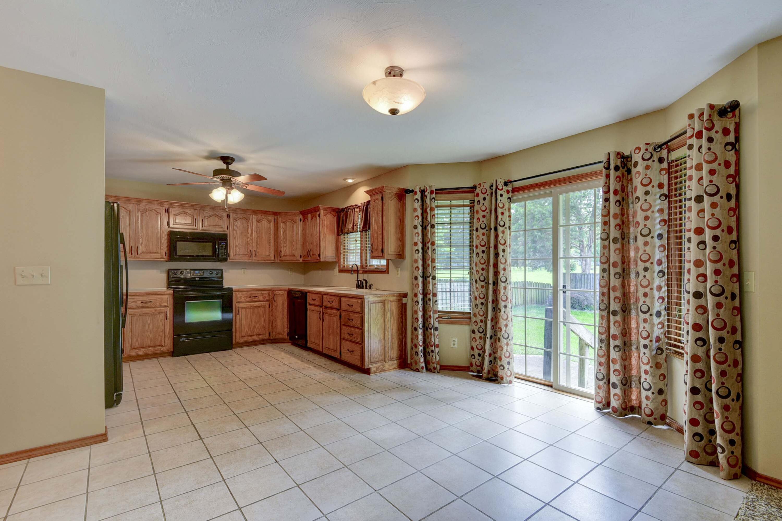5513 South Maryland Avenue Property Photo 6