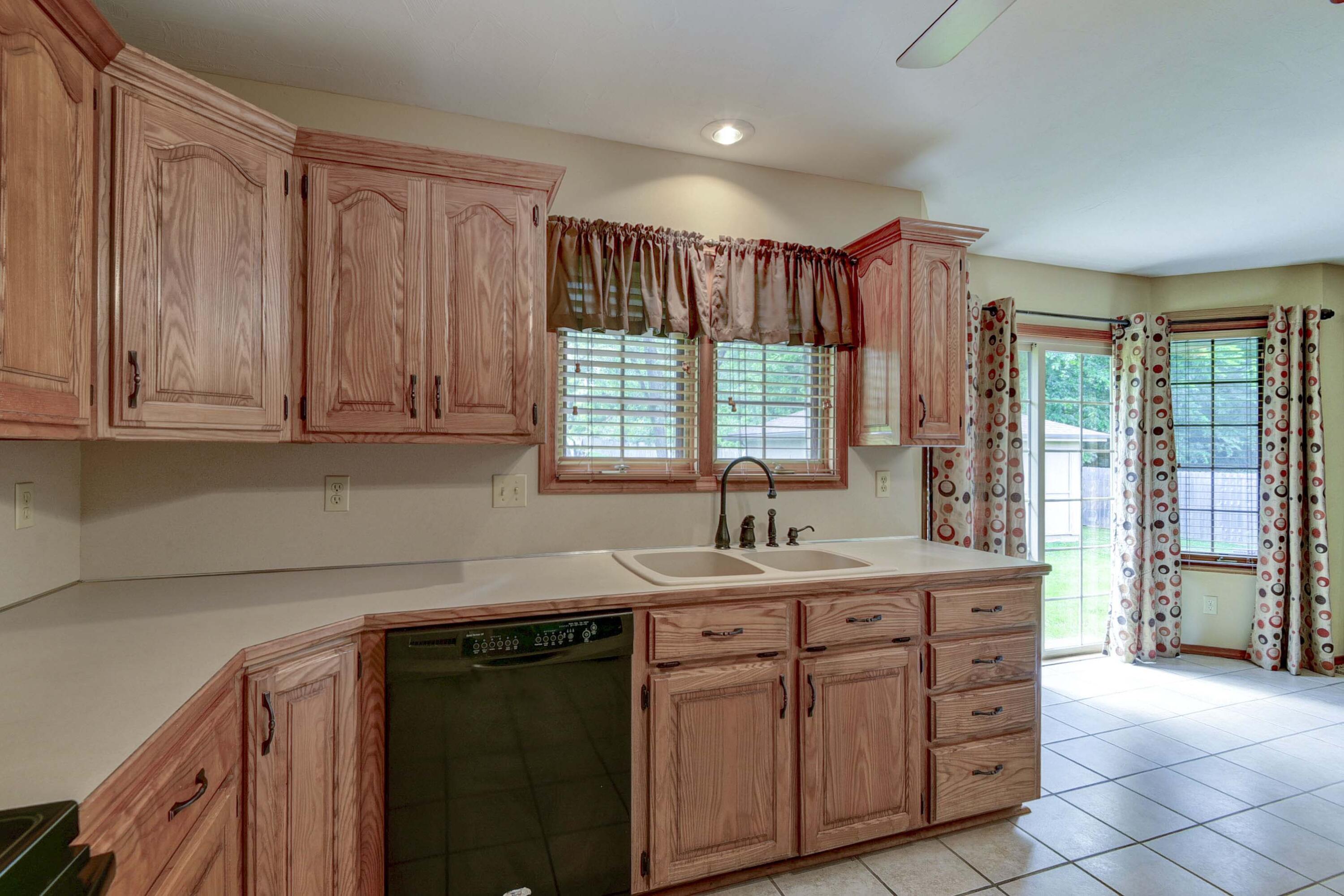 5513 South Maryland Avenue Property Photo 13
