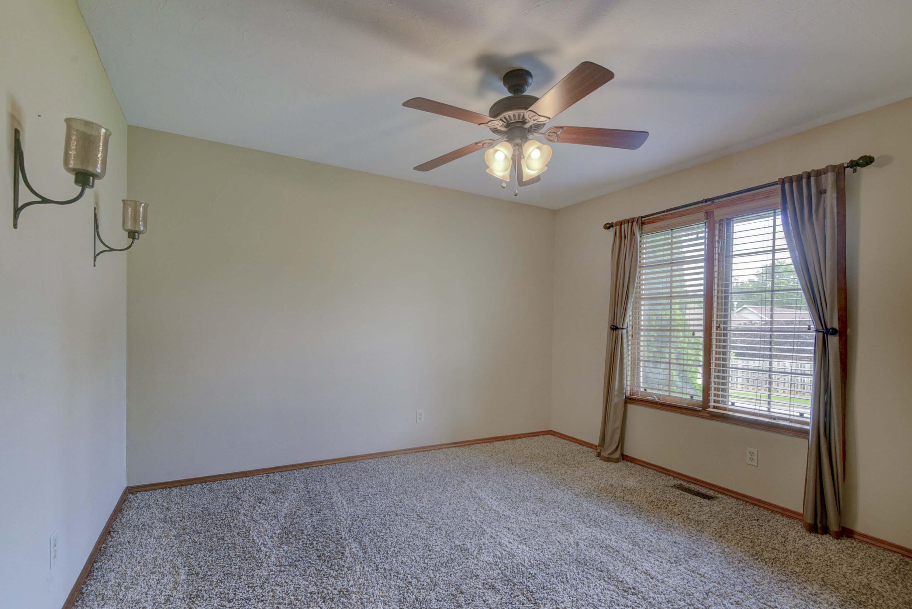 5513 South Maryland Avenue Property Photo 24