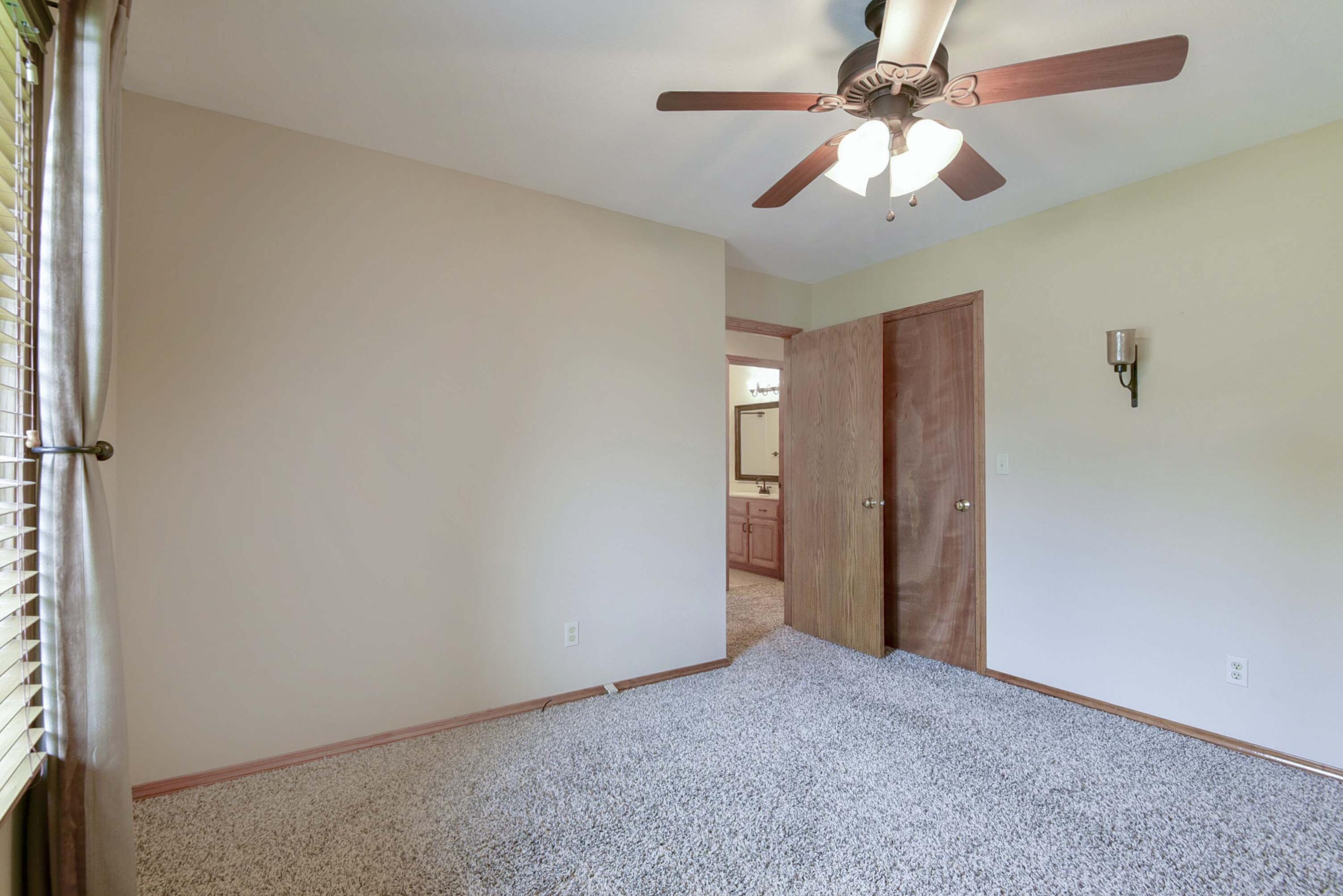 5513 South Maryland Avenue Property Photo 25