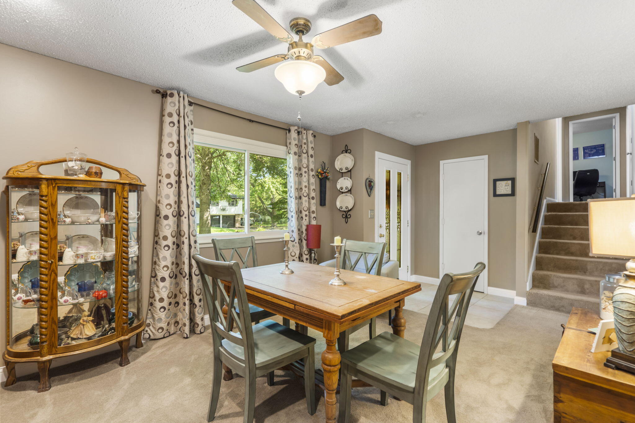 5527 South Honeysuckle Lane Property Photo 5
