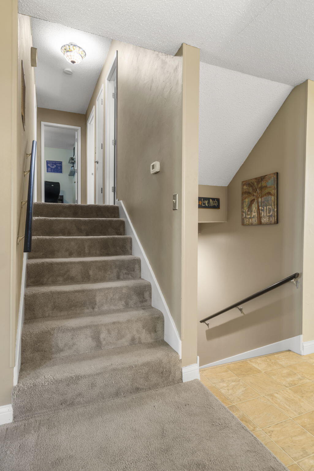 5527 South Honeysuckle Lane Property Photo 6