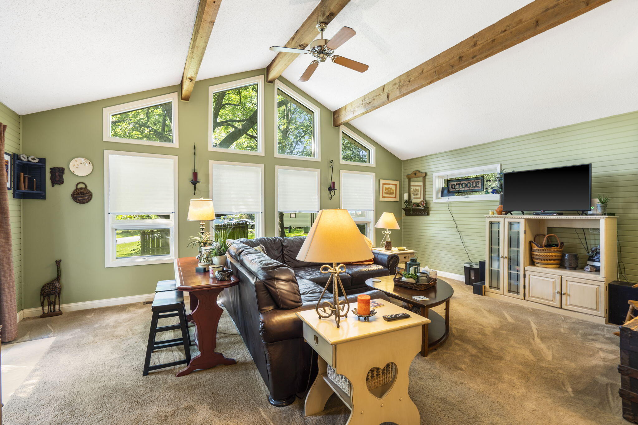 5527 South Honeysuckle Lane Property Photo 13