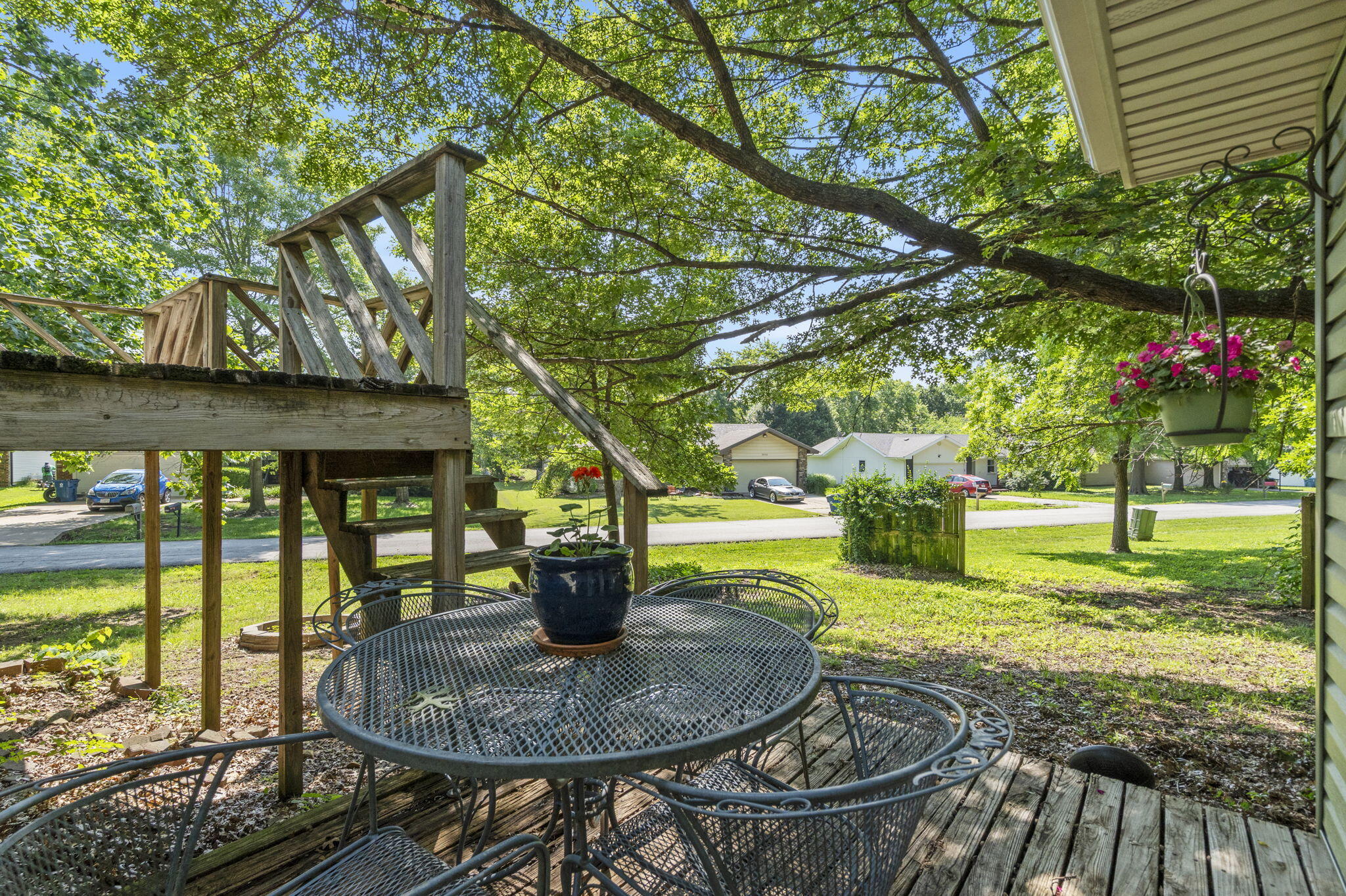 5527 South Honeysuckle Lane Property Photo 20