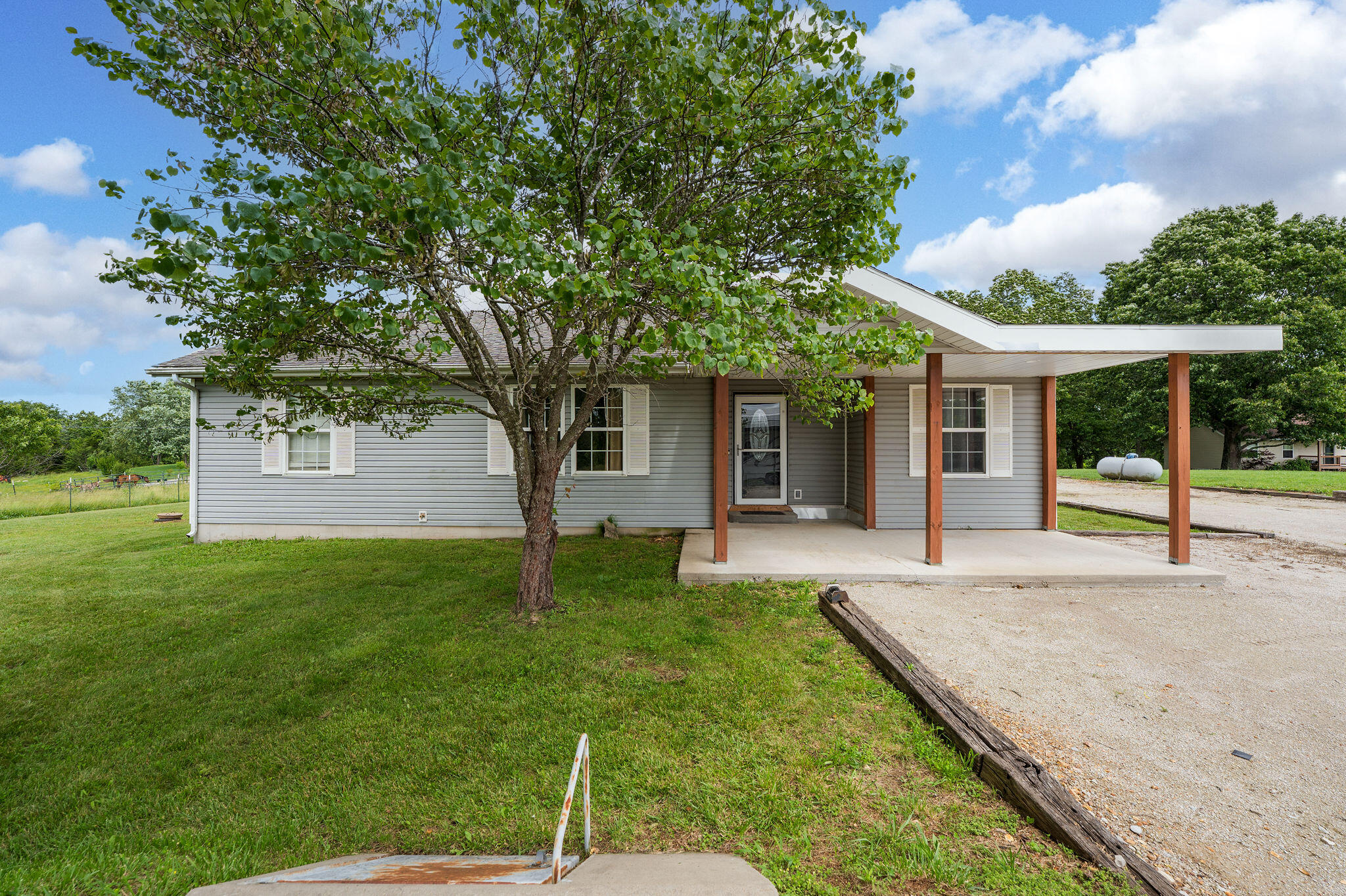 1460 Emerald Road Property Photo 1