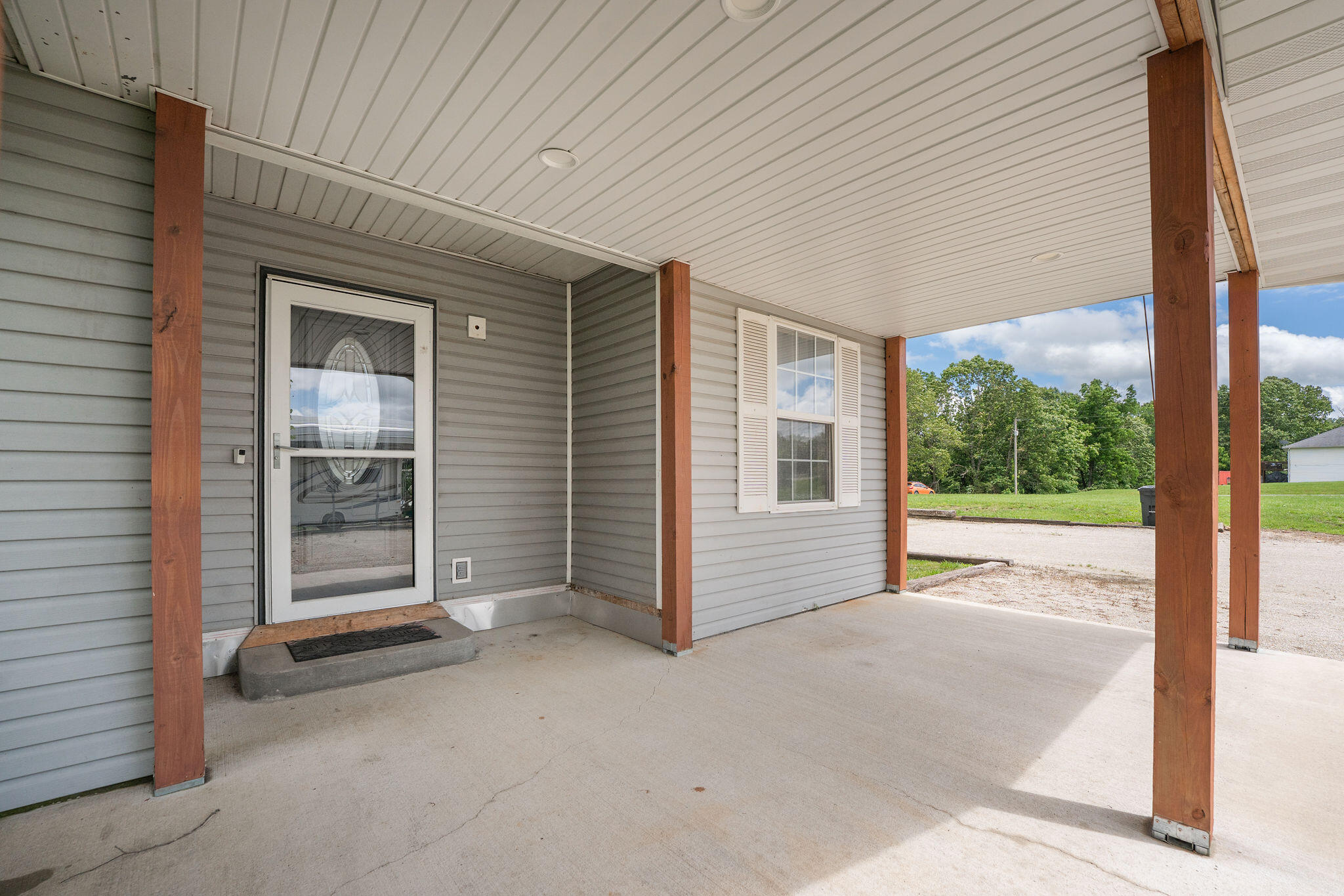 1460 Emerald Road Property Photo 5