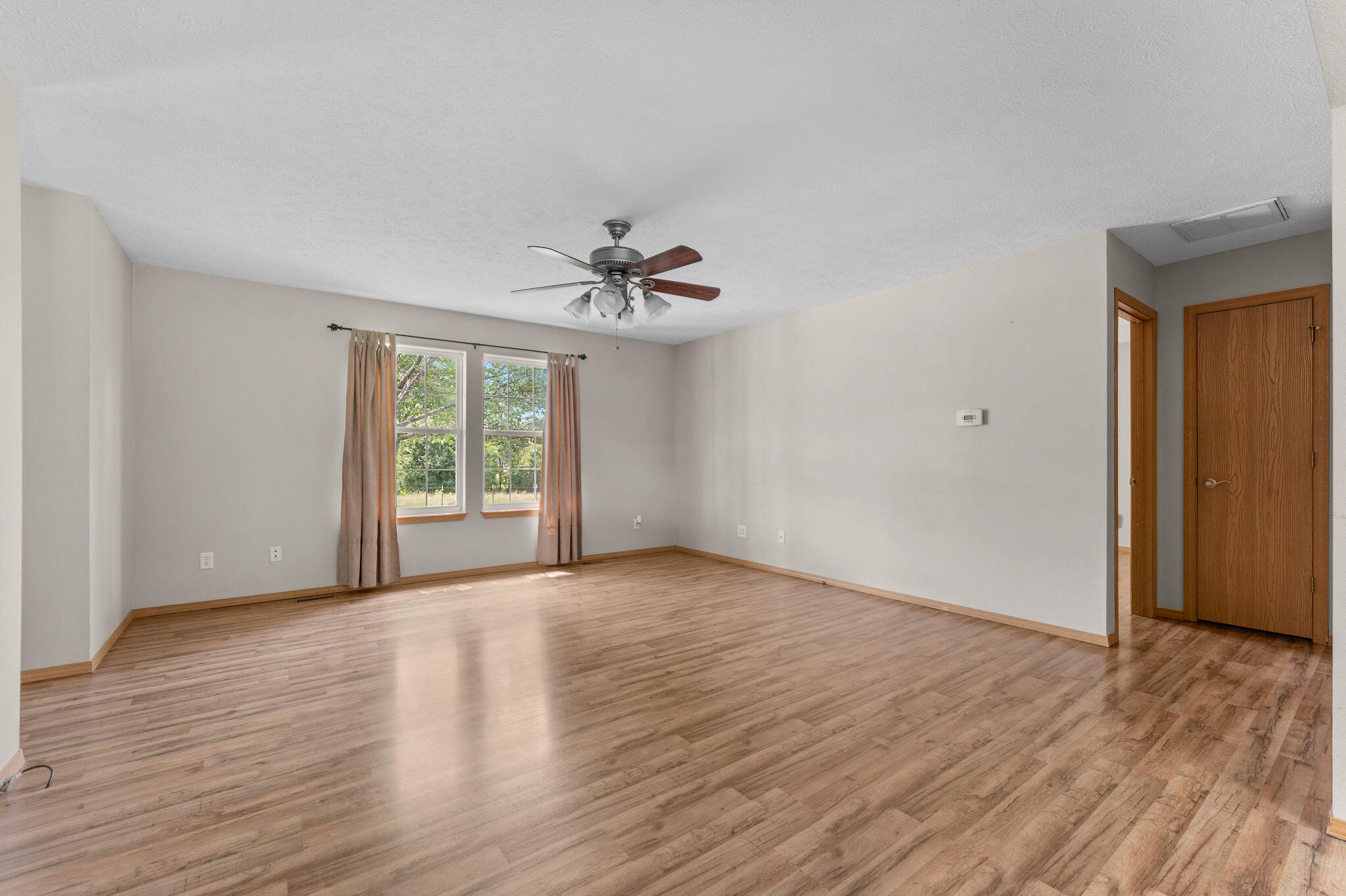 1460 Emerald Road Property Photo 9