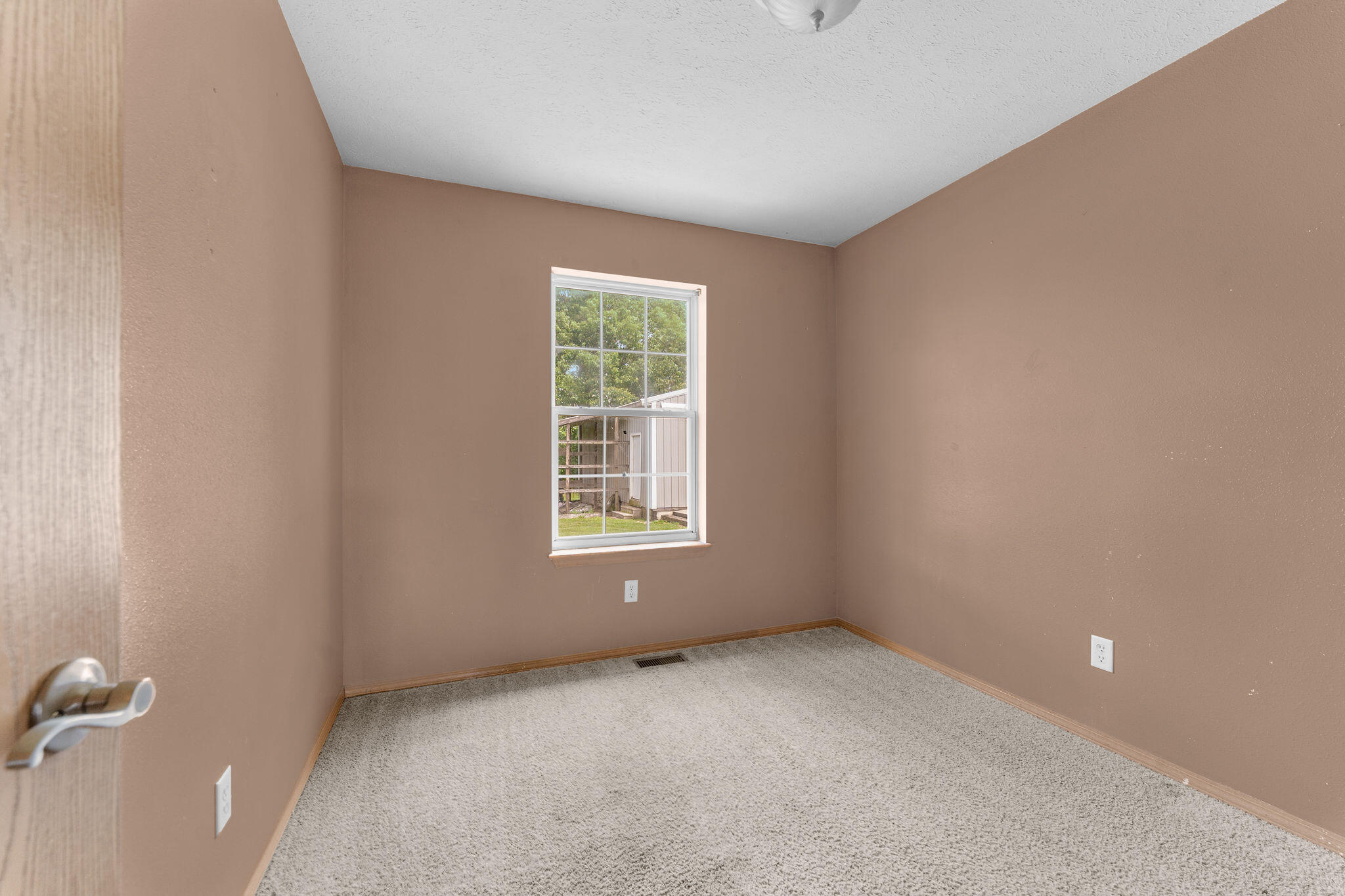 1460 Emerald Road Property Photo 20