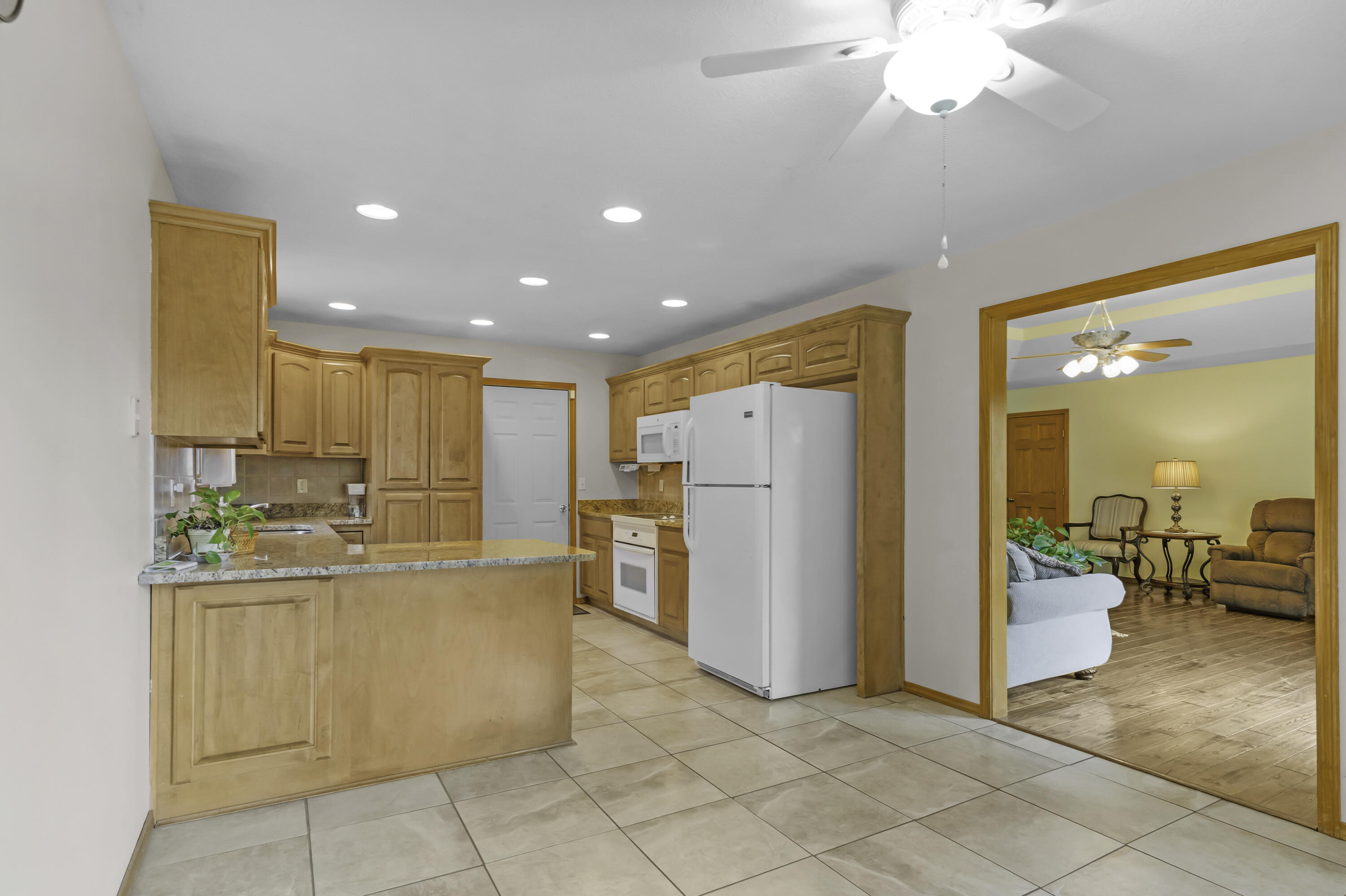 2122 West Village Terrace Property Photo 13