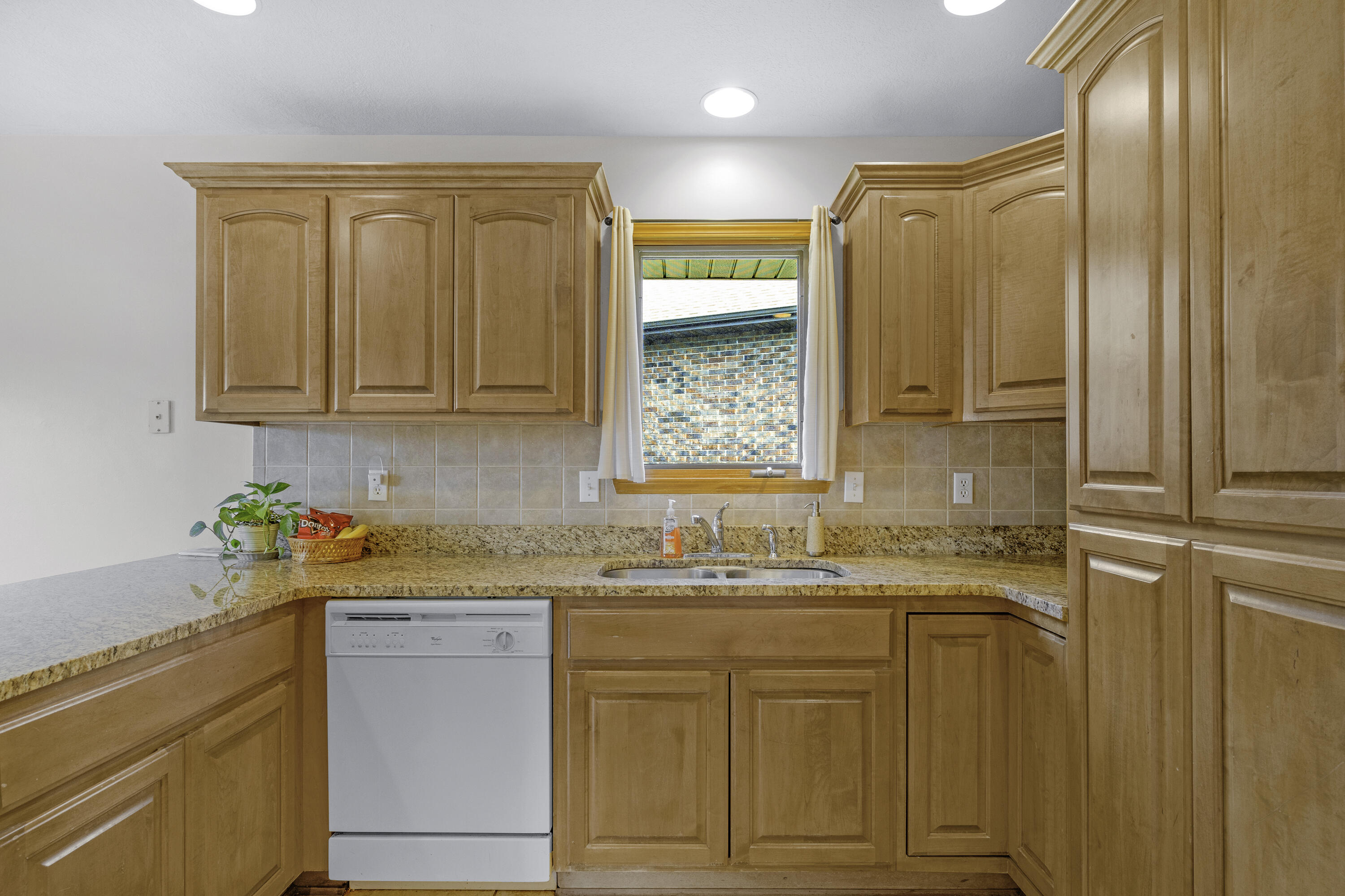 2122 West Village Terrace Property Photo 17