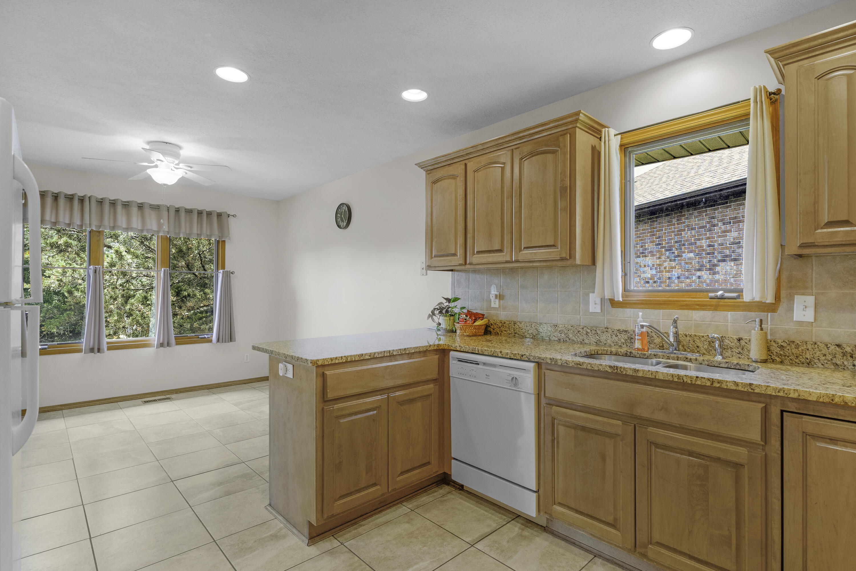 2122 West Village Terrace Property Photo 18