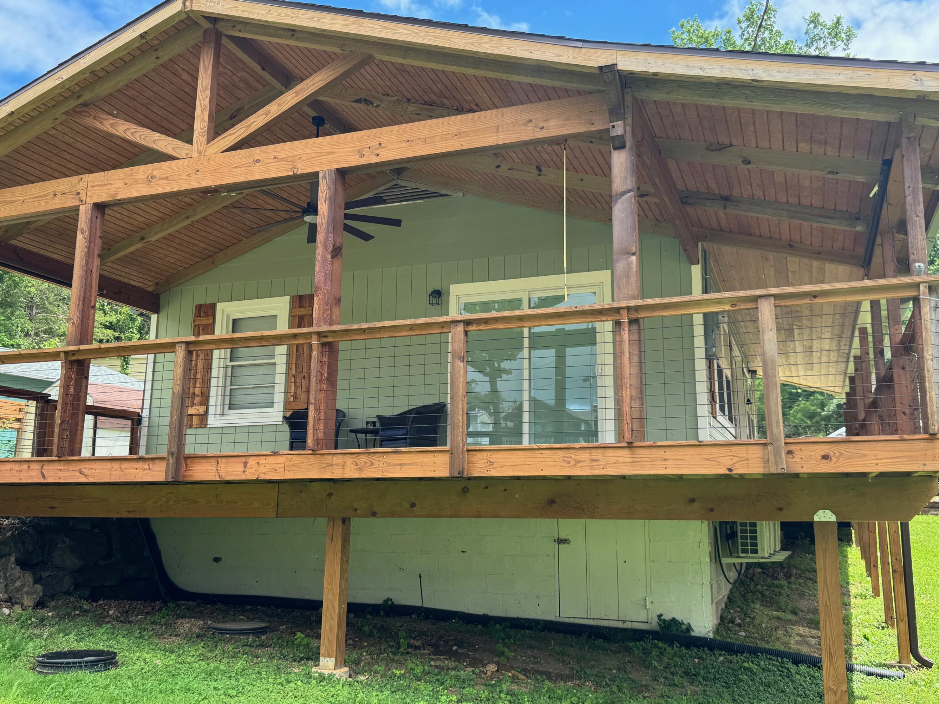 83 Dawn Circle Property Photo 1