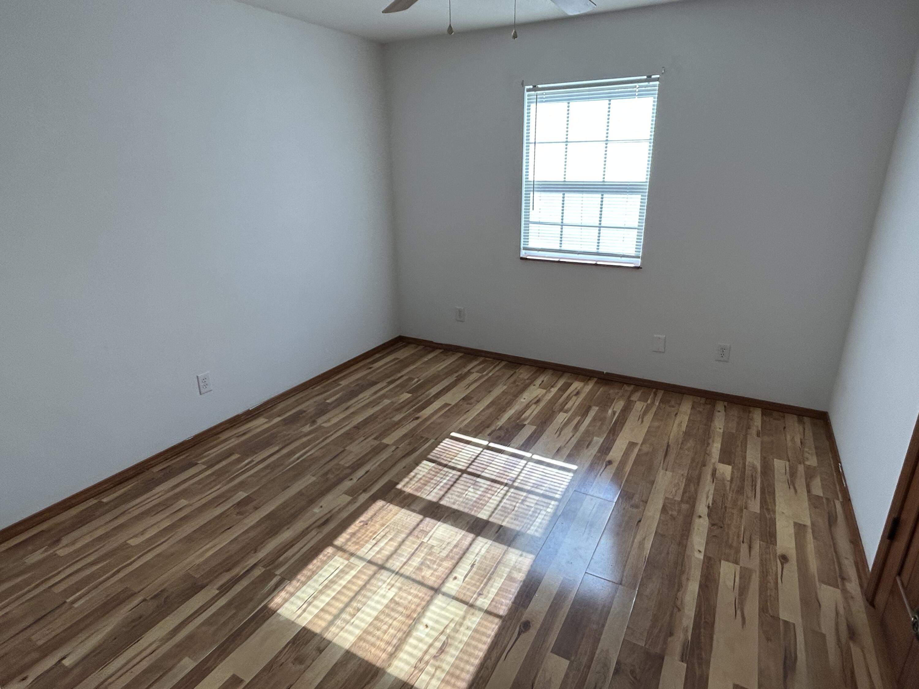 18717 Kokomo Lane Property Photo 2