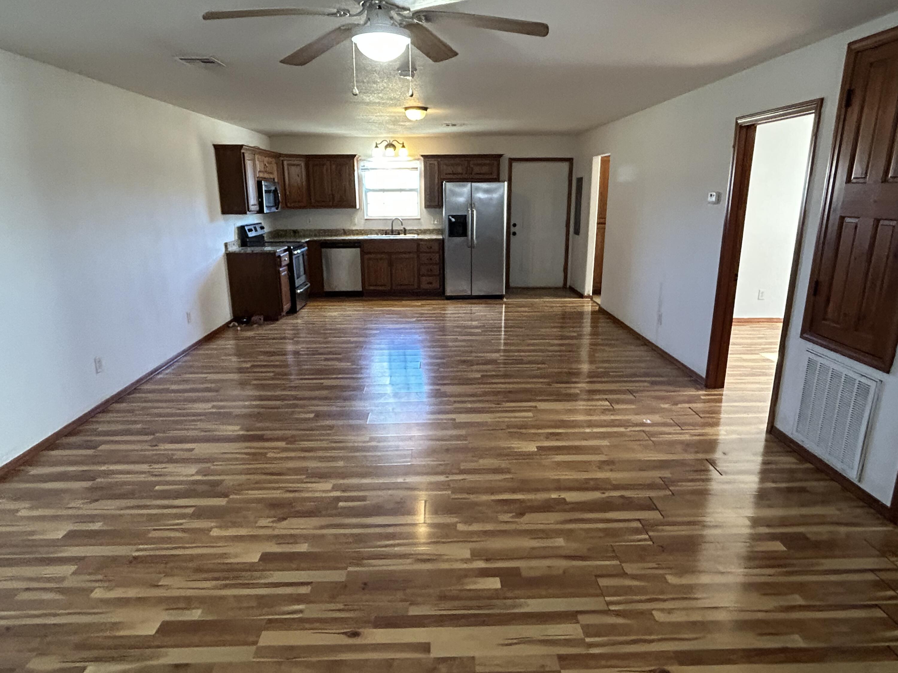18717 Kokomo Lane Property Photo 4