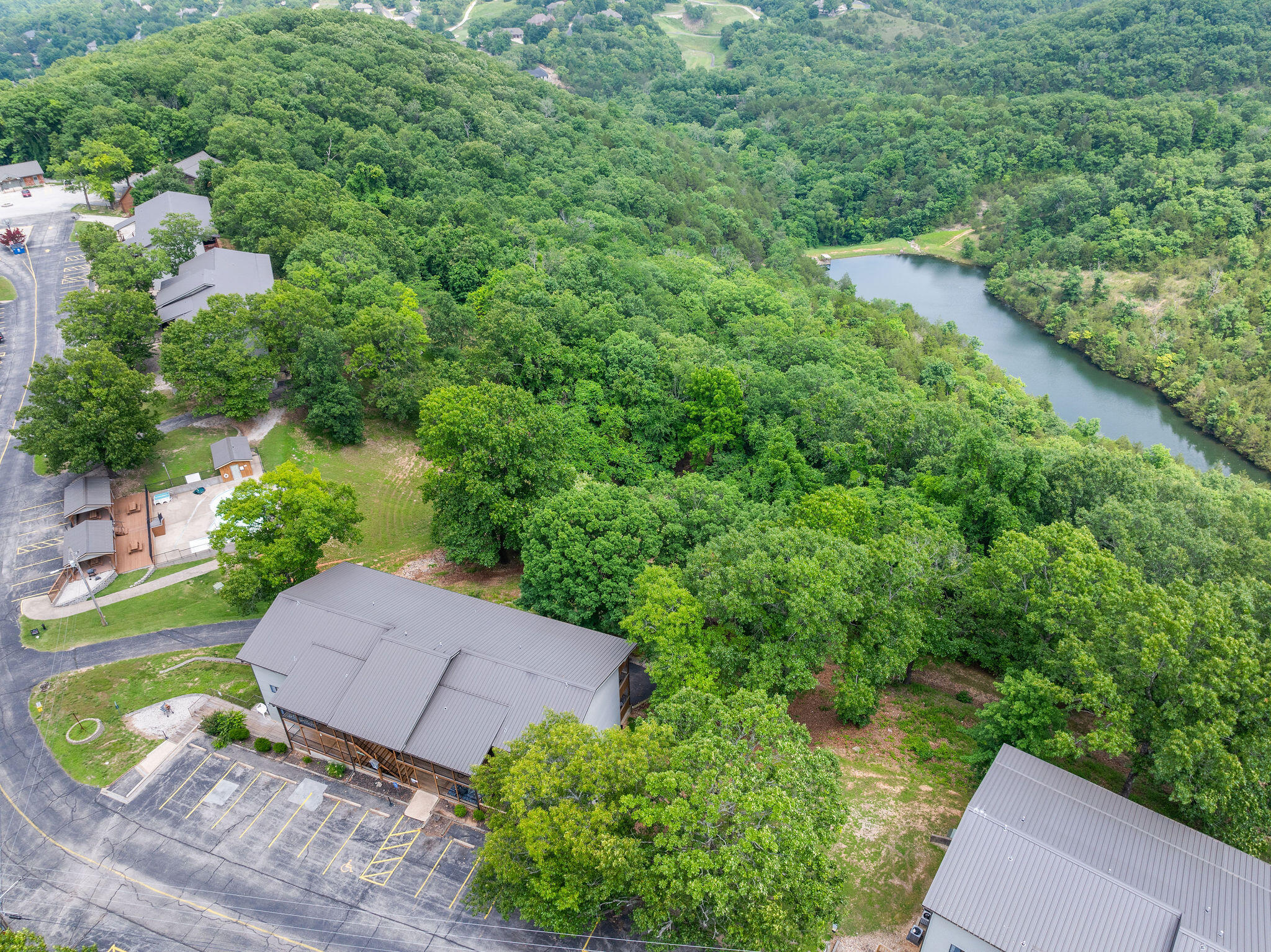 448 Notch Lane Property Photo 4