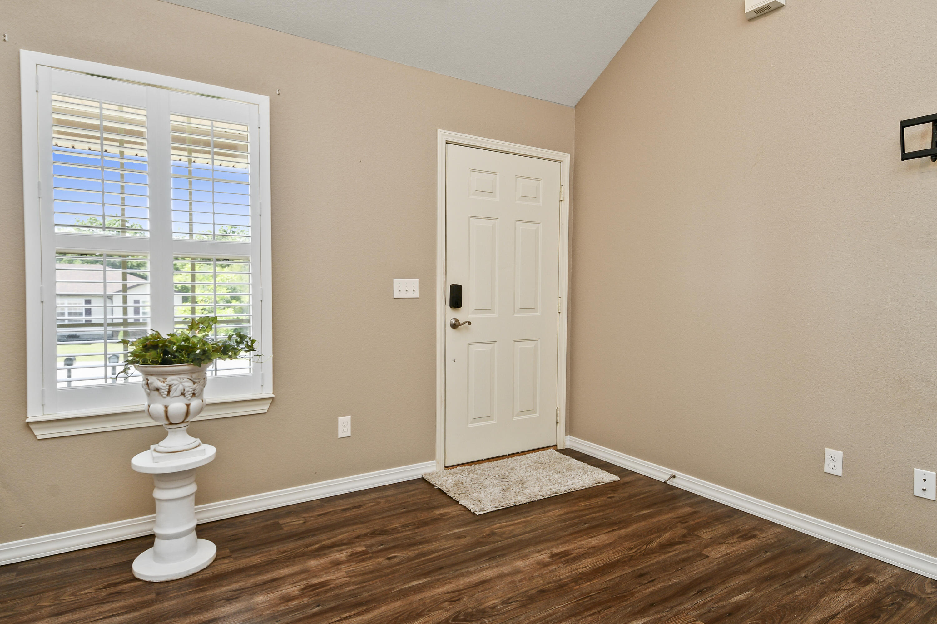 455 Holts Lake Drive Property Photo 11