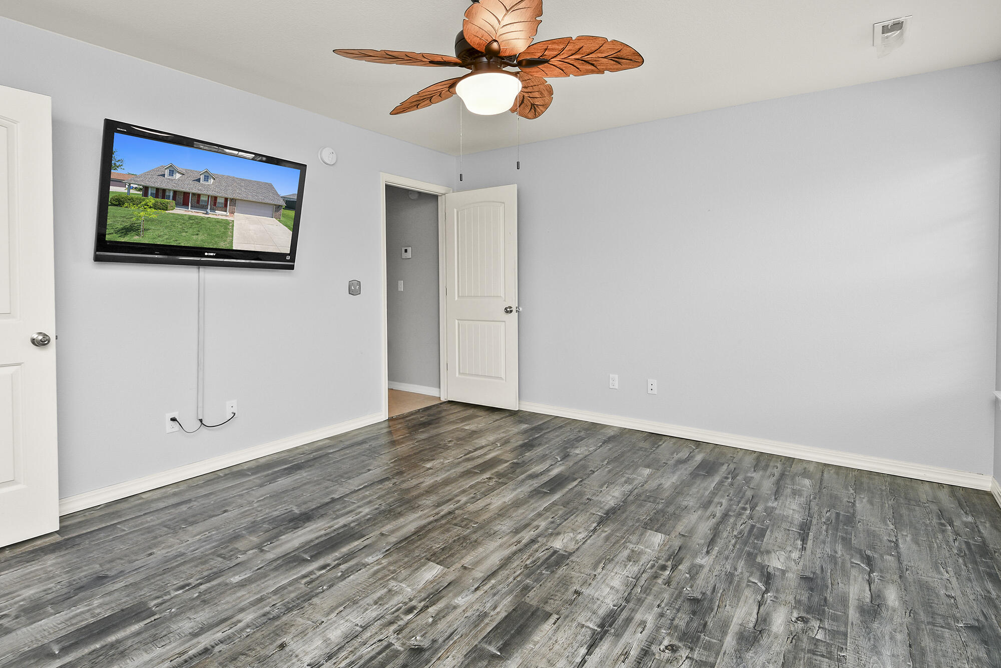455 Holts Lake Drive Property Photo 25
